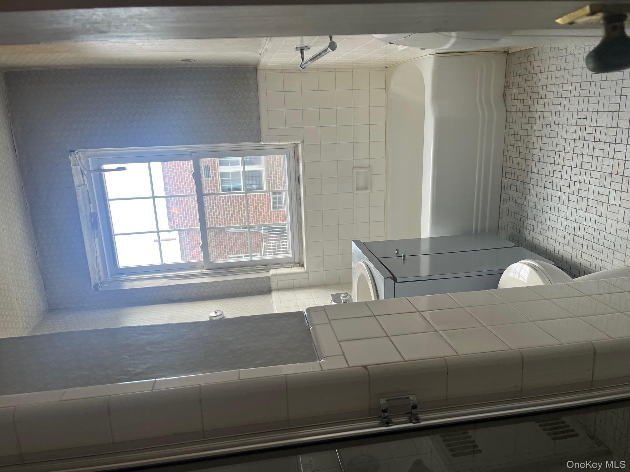 #17 photo, 230 Central Avenue, ナッソー郡 Lawrence , NY 11559