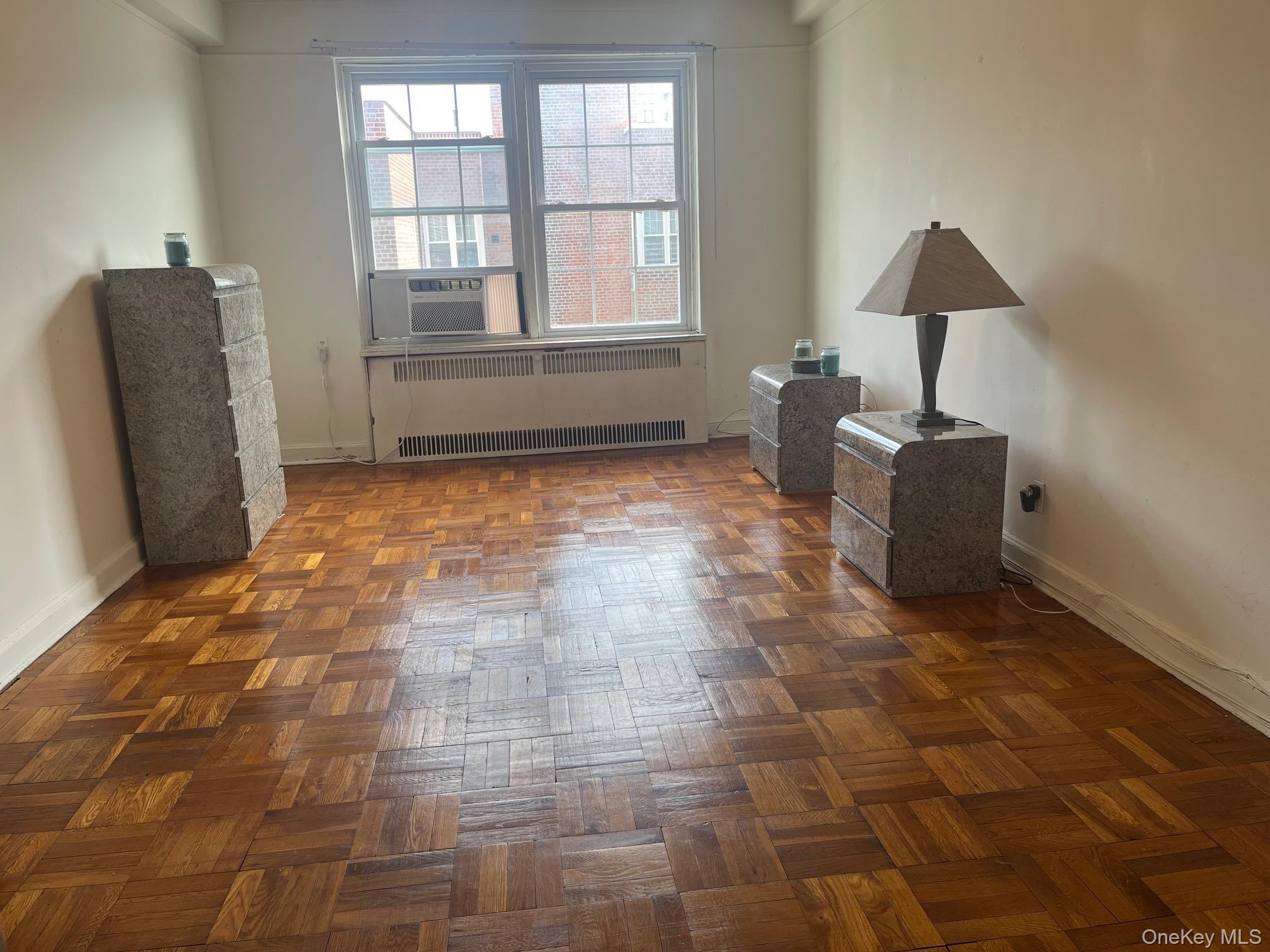 #20 photo, 230 Central Avenue, ナッソー郡 Lawrence , NY 11559