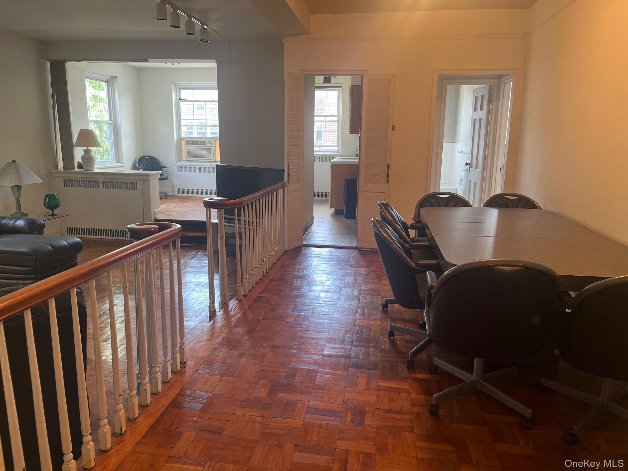 #8 photo, 230 Central Avenue, ナッソー郡 Lawrence , NY 11559