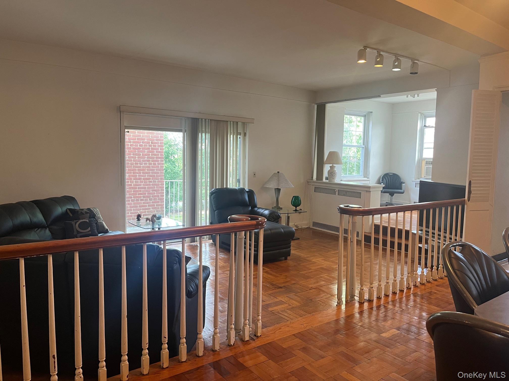 #9 photo, 230 Central Avenue, ナッソー郡 Lawrence , NY 11559