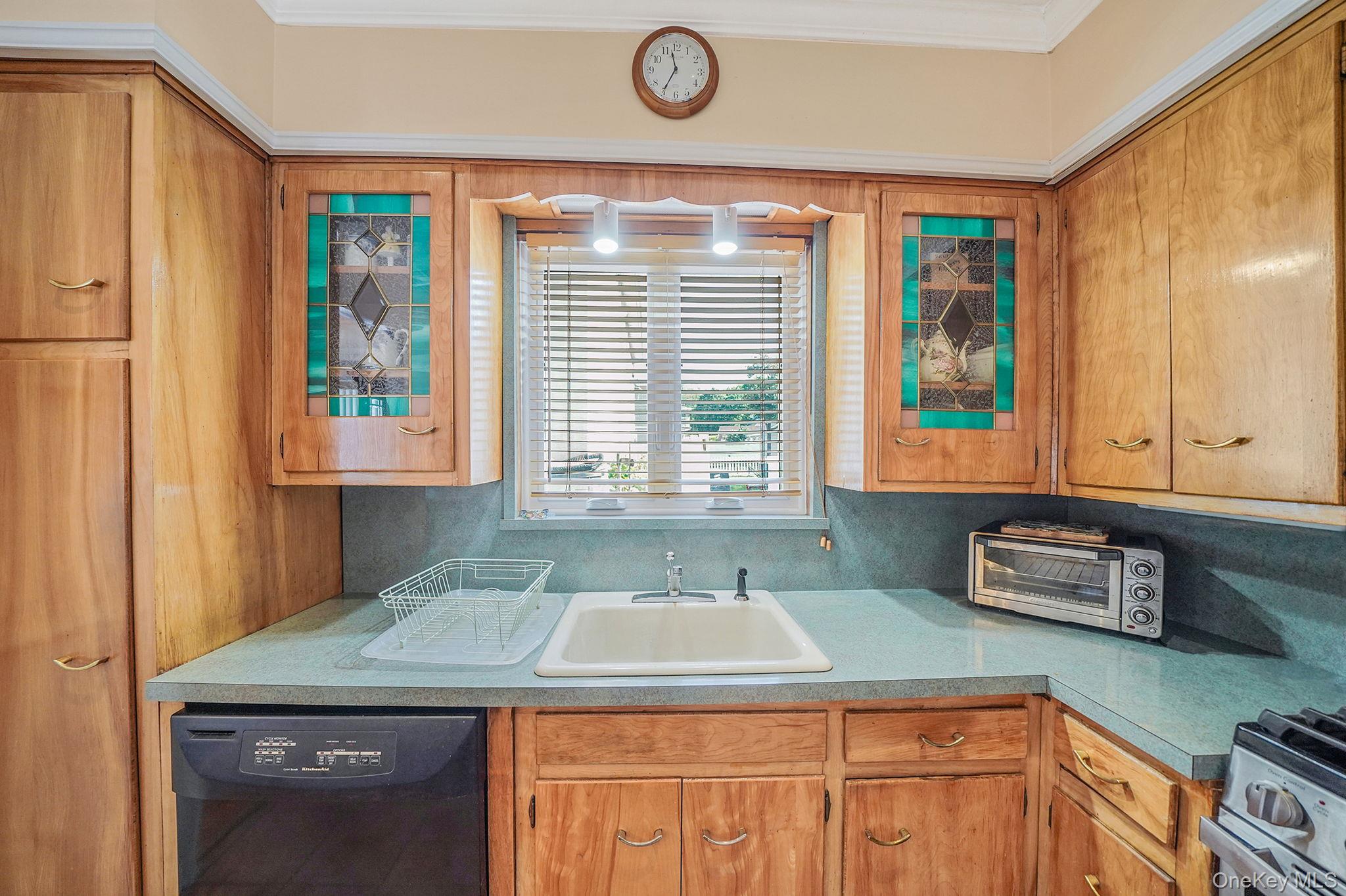 #13 photo, 256-12 87th Road, Floral Park , NY 11001