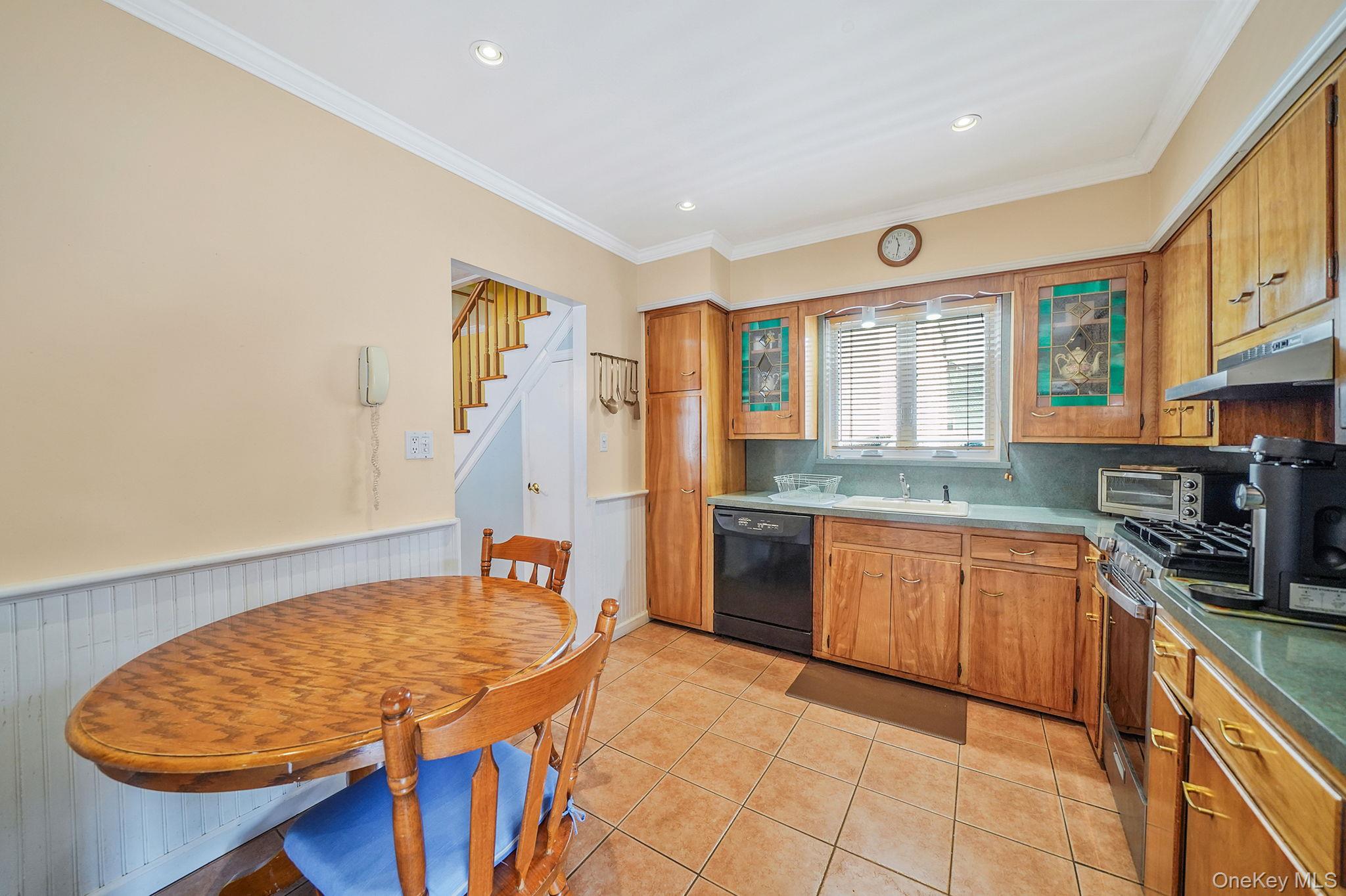 #14 photo, 256-12 87th Road, Floral Park , NY 11001