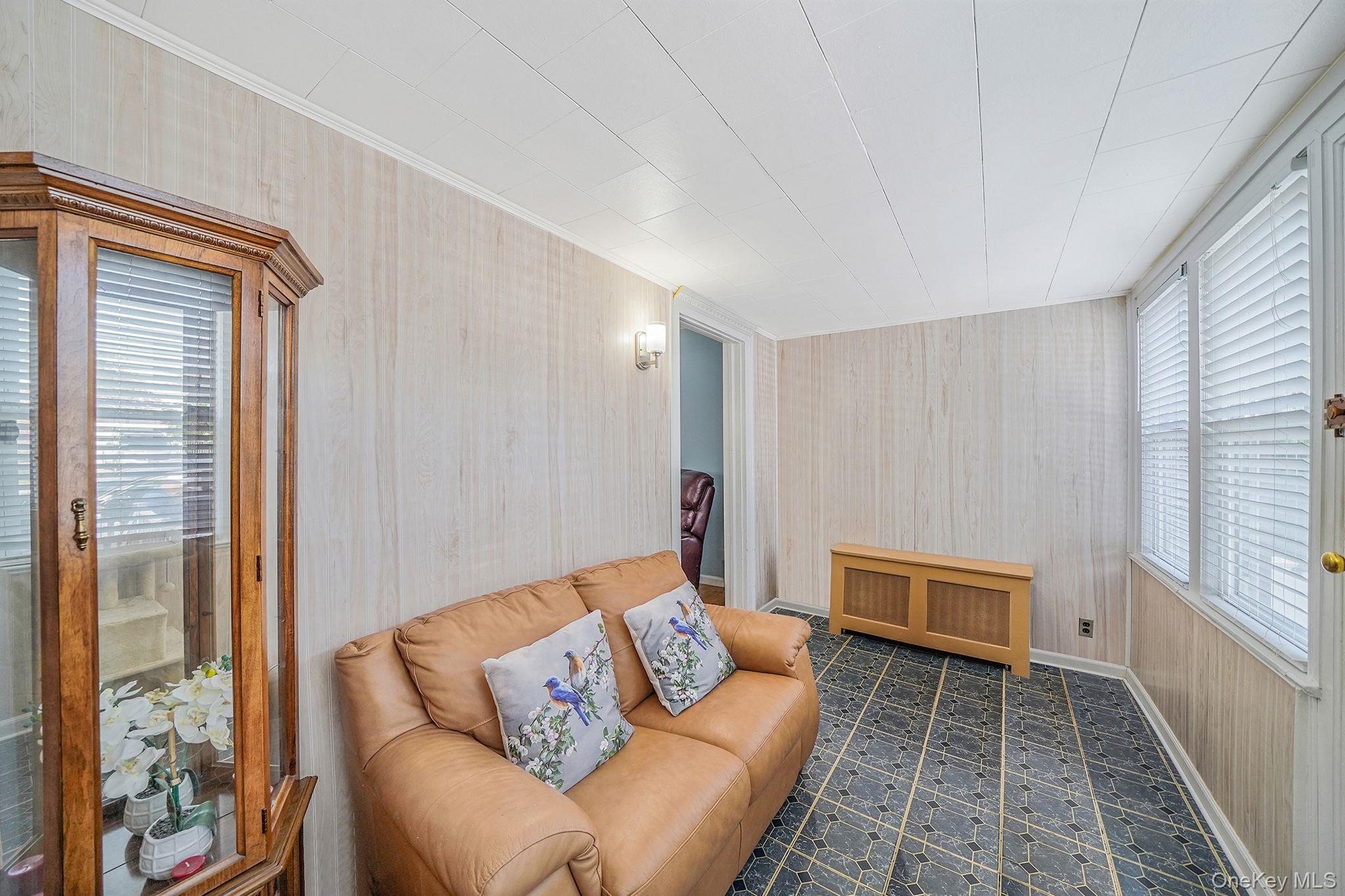 #2 photo, 256-12 87th Road, Floral Park , NY 11001