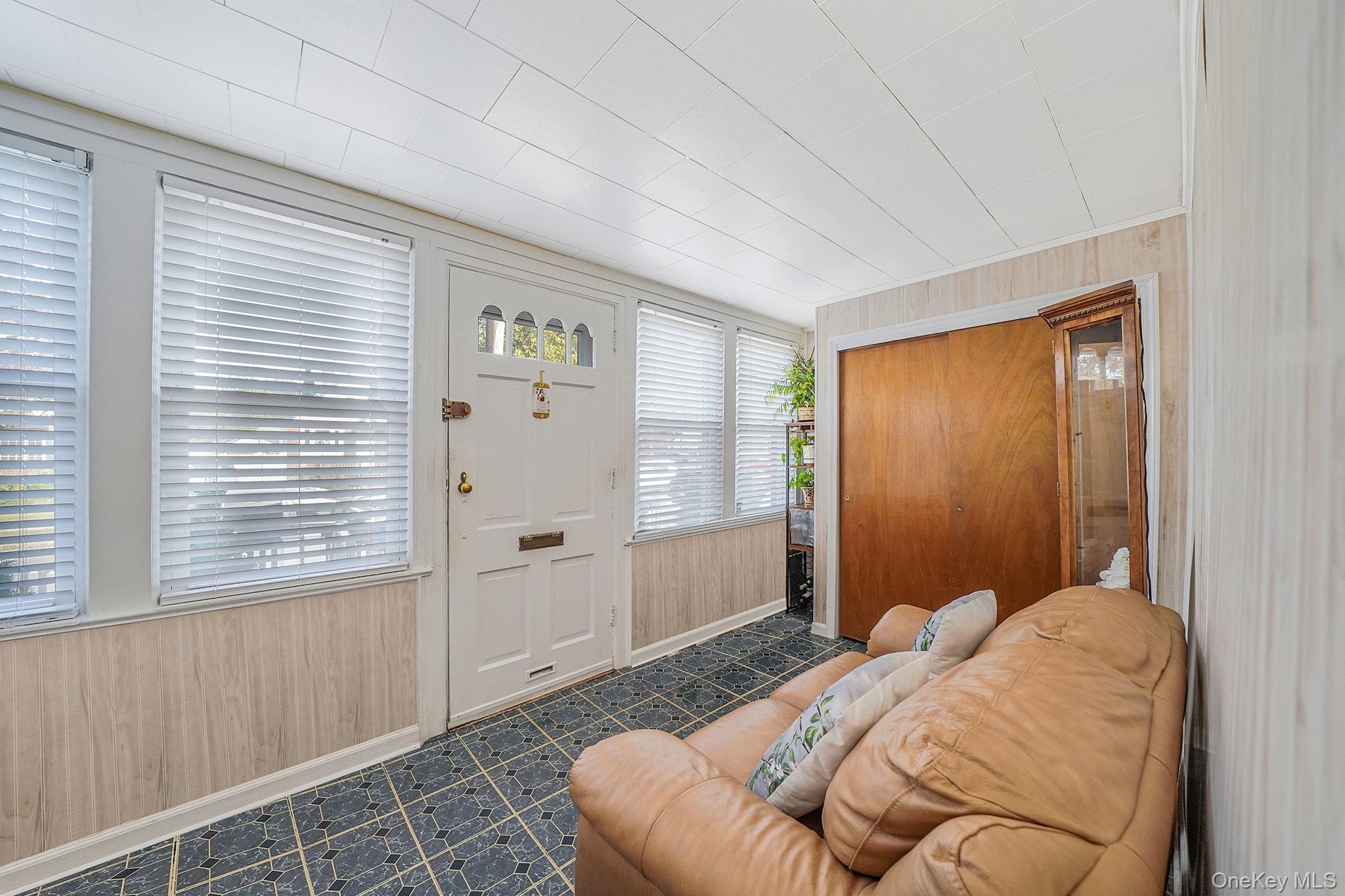 #3 photo, 256-12 87th Road, Floral Park , NY 11001