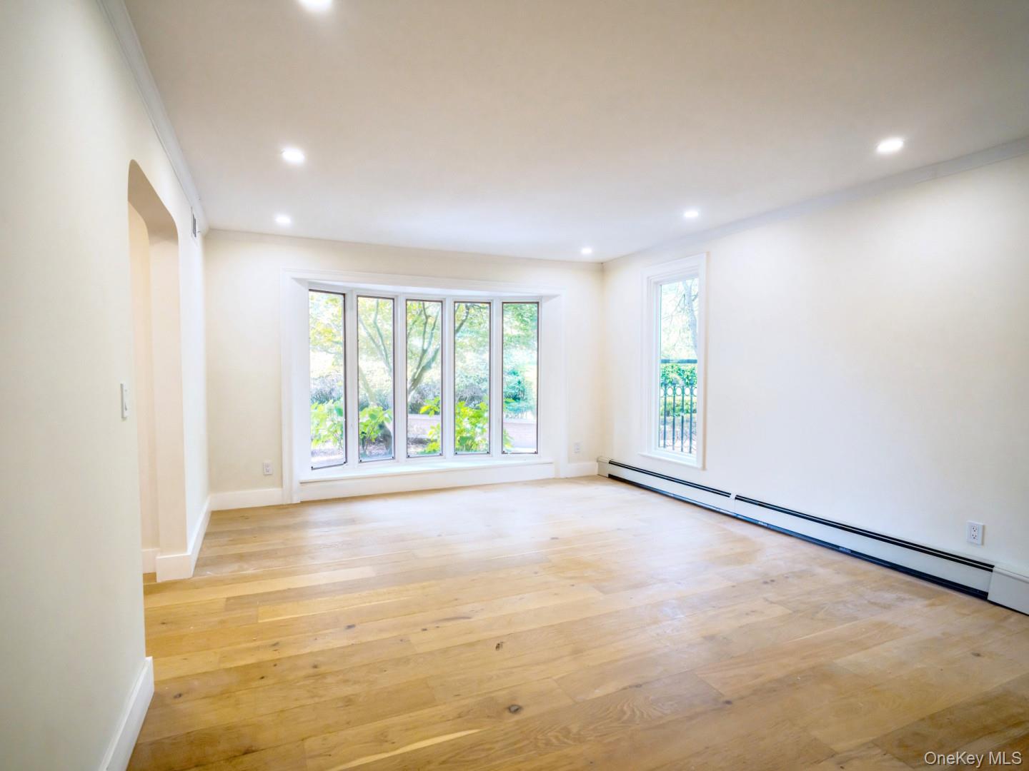 #12 photo, 18 Durham Drive, Dix Hills , NY 11746