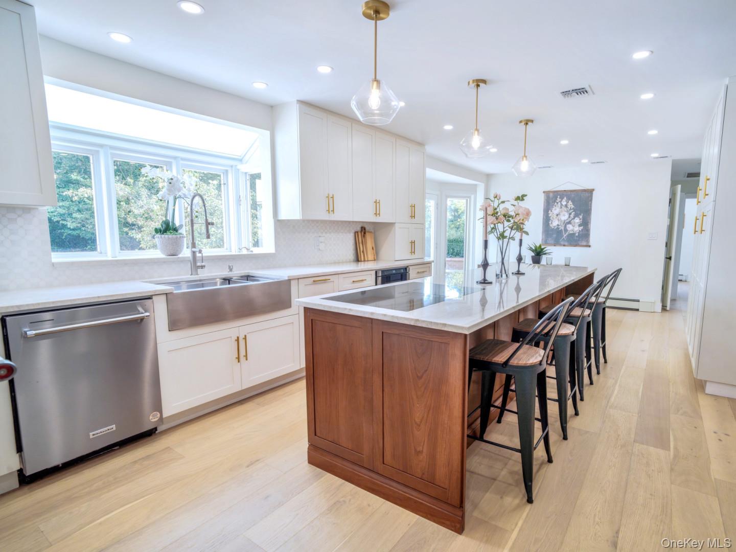 #8 photo, 18 Durham Drive, Dix Hills , NY 11746