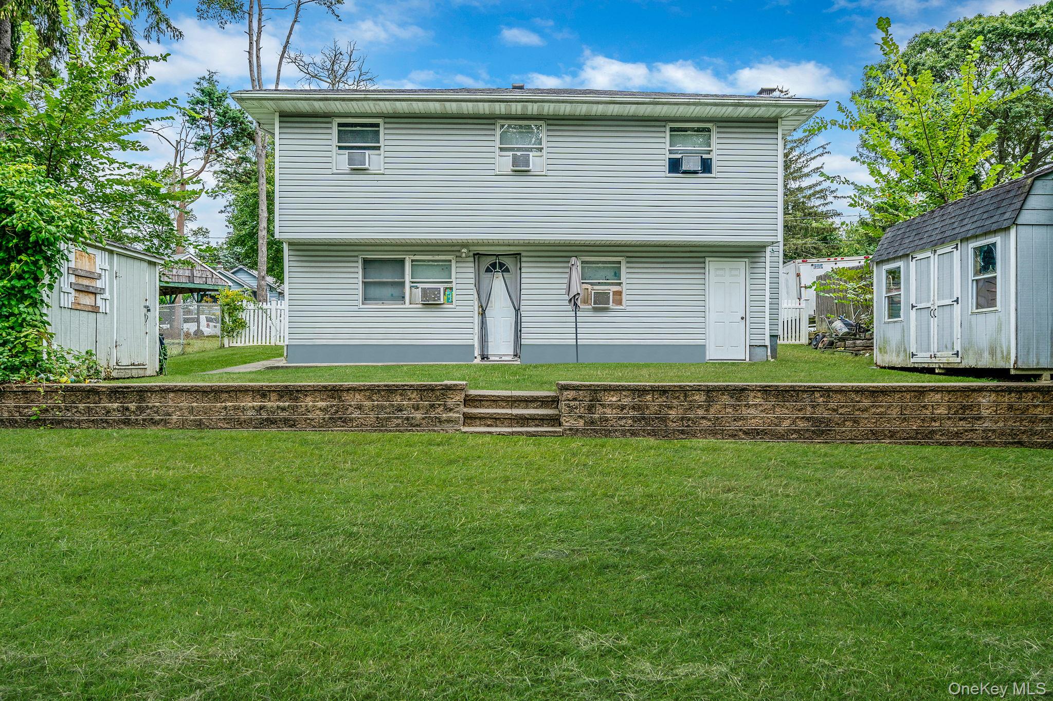 #2 photo, 20 Kirby Lane, सफ़ोक काउंटी Lake Ronkonkoma , NY 11779