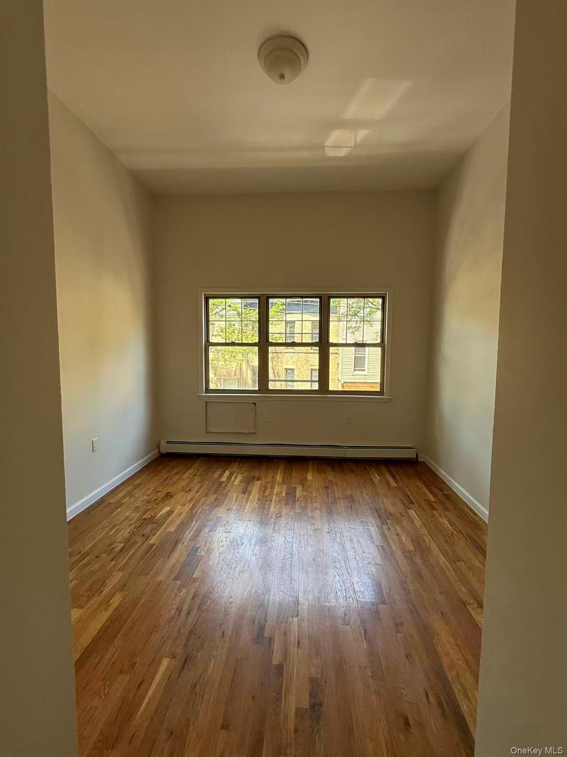 #4 photo, 1624 Summerfield Street, クイーンズ区 Ridgewood , NY 11385