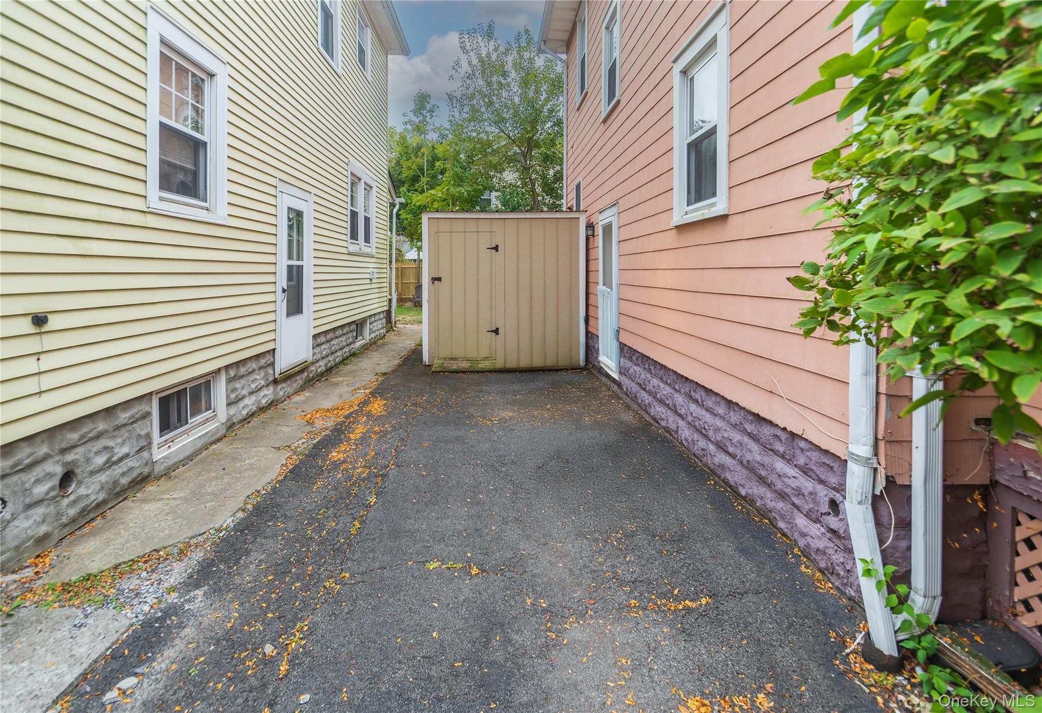 #6 photo, 69 Washington Avenue, Kingston , NY 12401