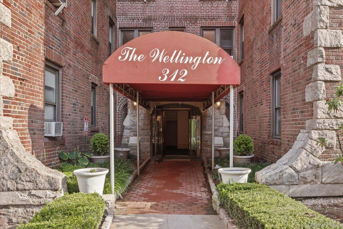 #1 photo, 312 Main Street, White Plains , NY 10601