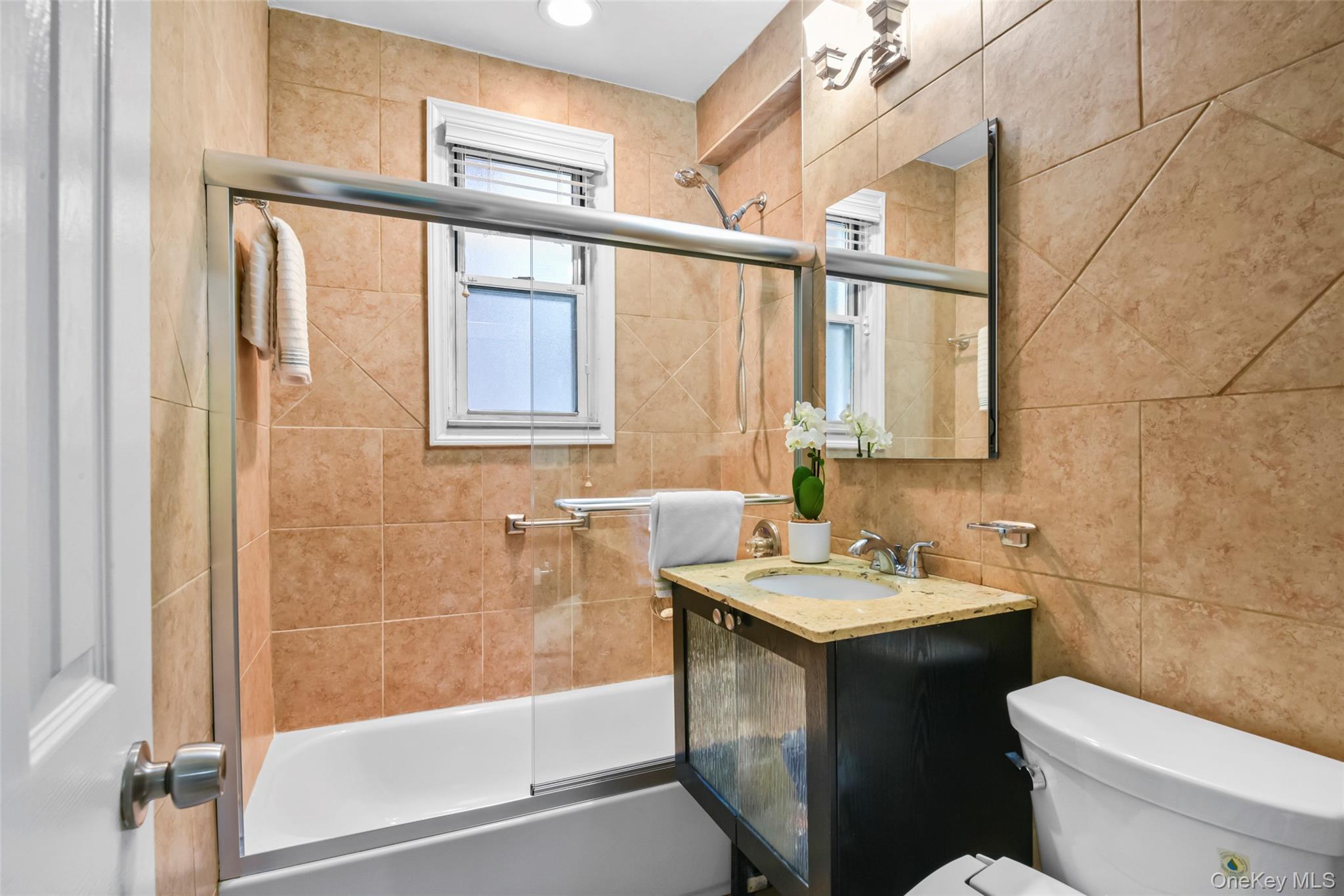 #13 photo, 315 Palmer Terrace, Mamaroneck , NY 10543