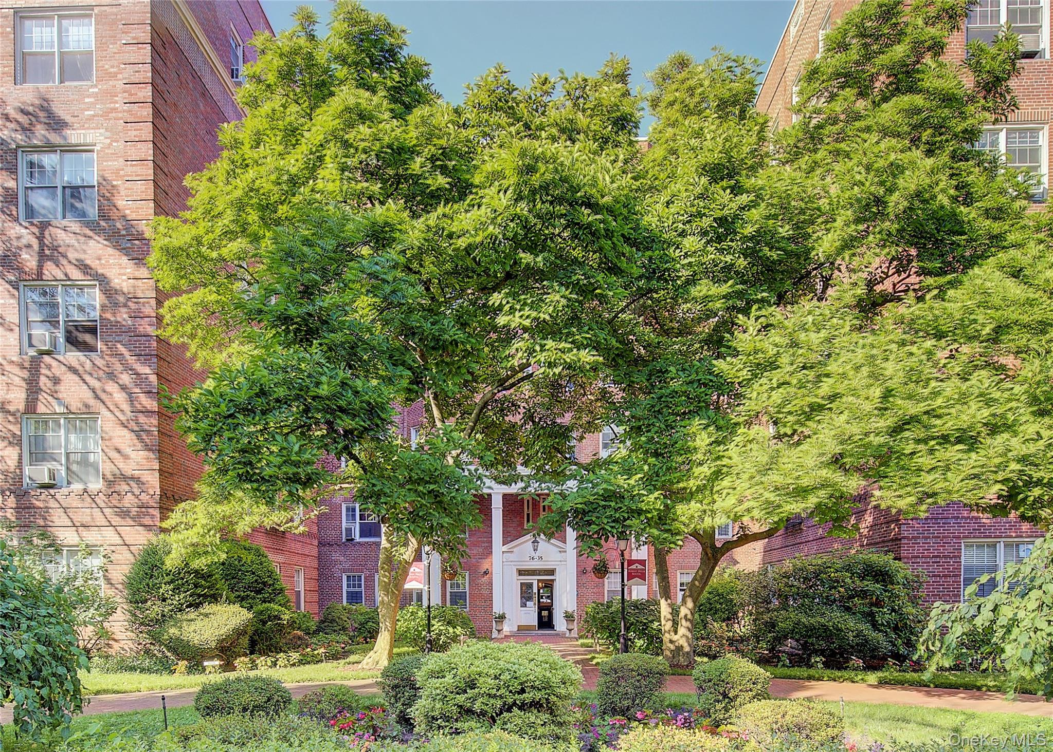 #1 photo, 76-35 113th Street, クイーンズ区 Forest Hills , NY 11375