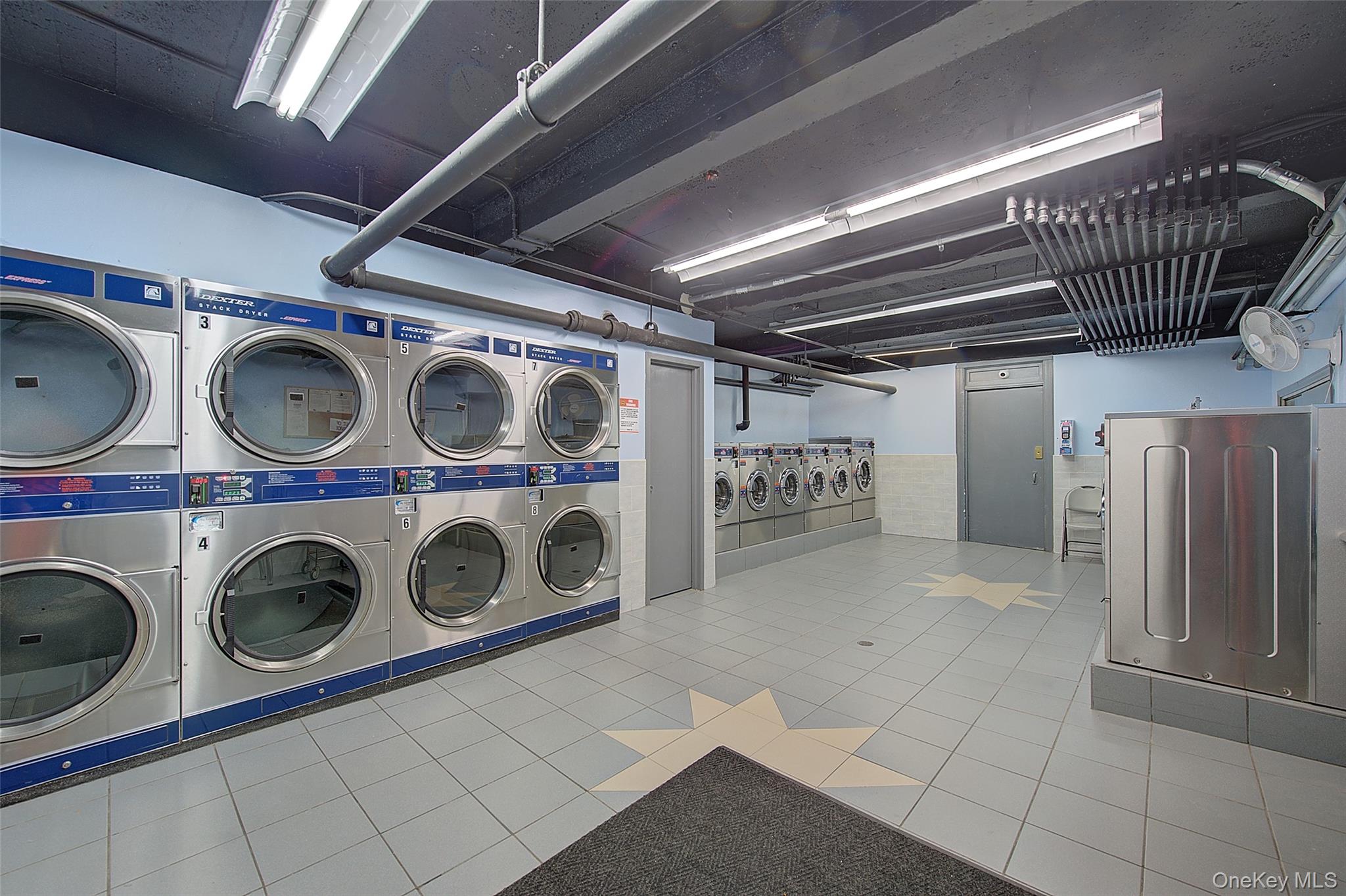 #19 photo, 67-35 Yellowstone Boulevard, クイーンズ区 Forest Hills , NY 11375