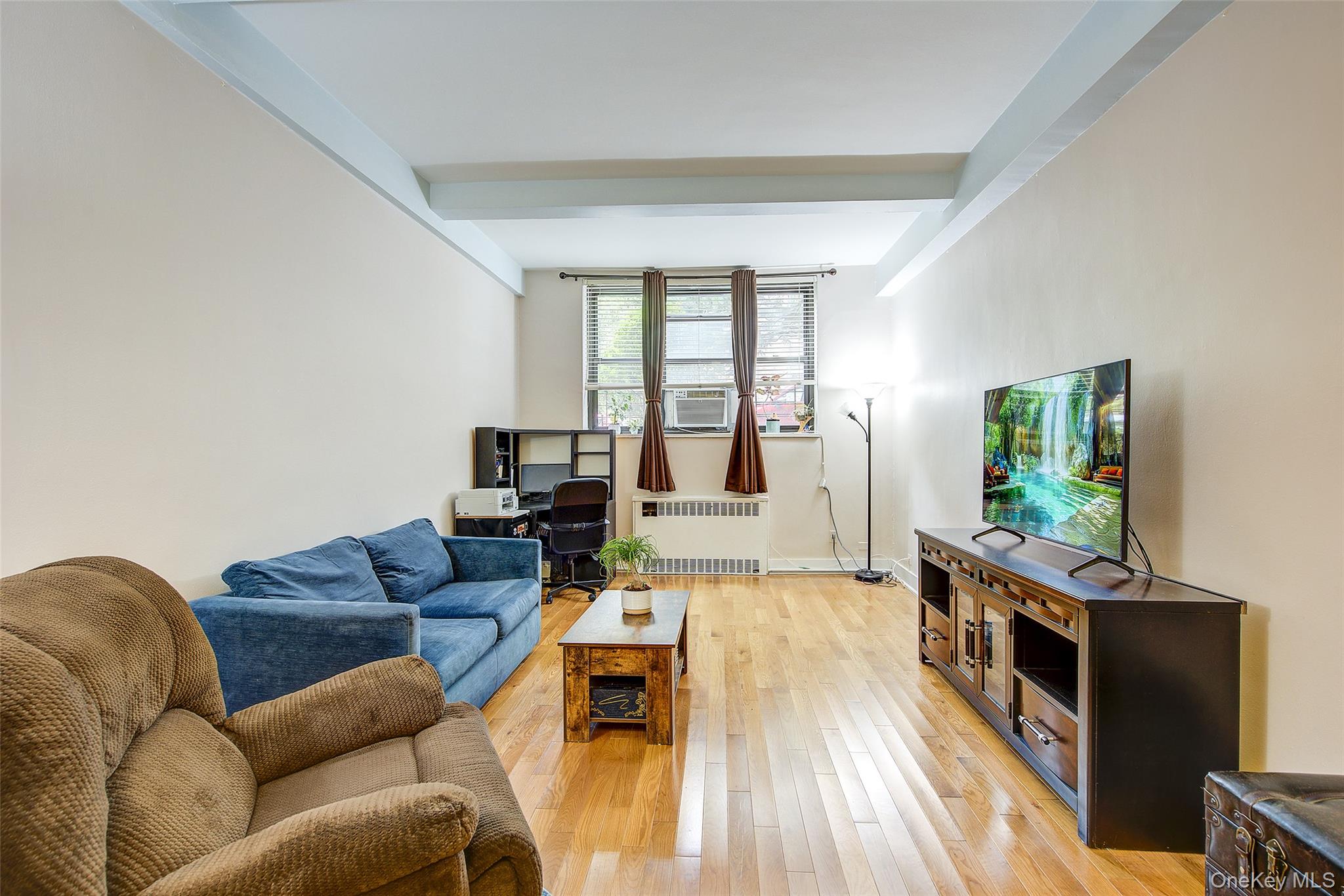 #6 photo, 67-35 Yellowstone Boulevard, クイーンズ区 Forest Hills , NY 11375