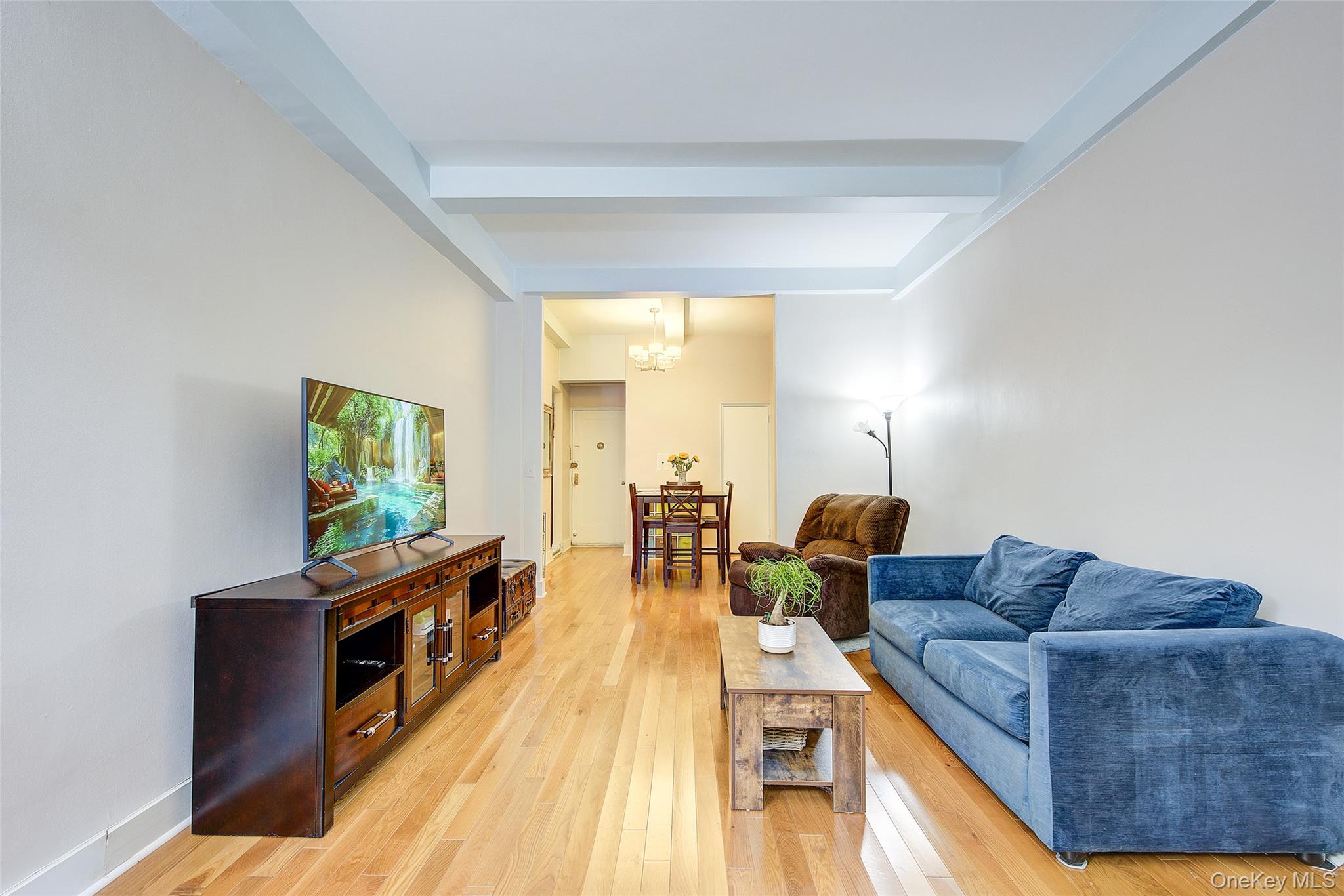 #8 photo, 67-35 Yellowstone Boulevard, クイーンズ区 Forest Hills , NY 11375