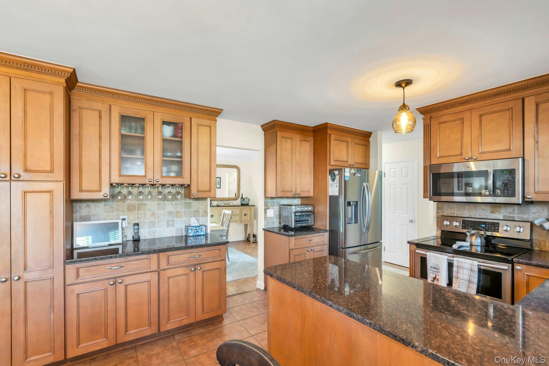 #11 photo, 177 N Bicycle Path, サフォーク郡 Selden , NY 11784