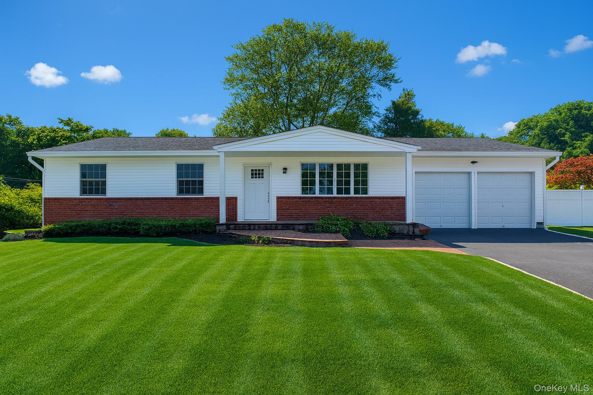 #1 photo, 20 Wilson Street, サフォーク郡 Port Jefferson Station , NY 11776