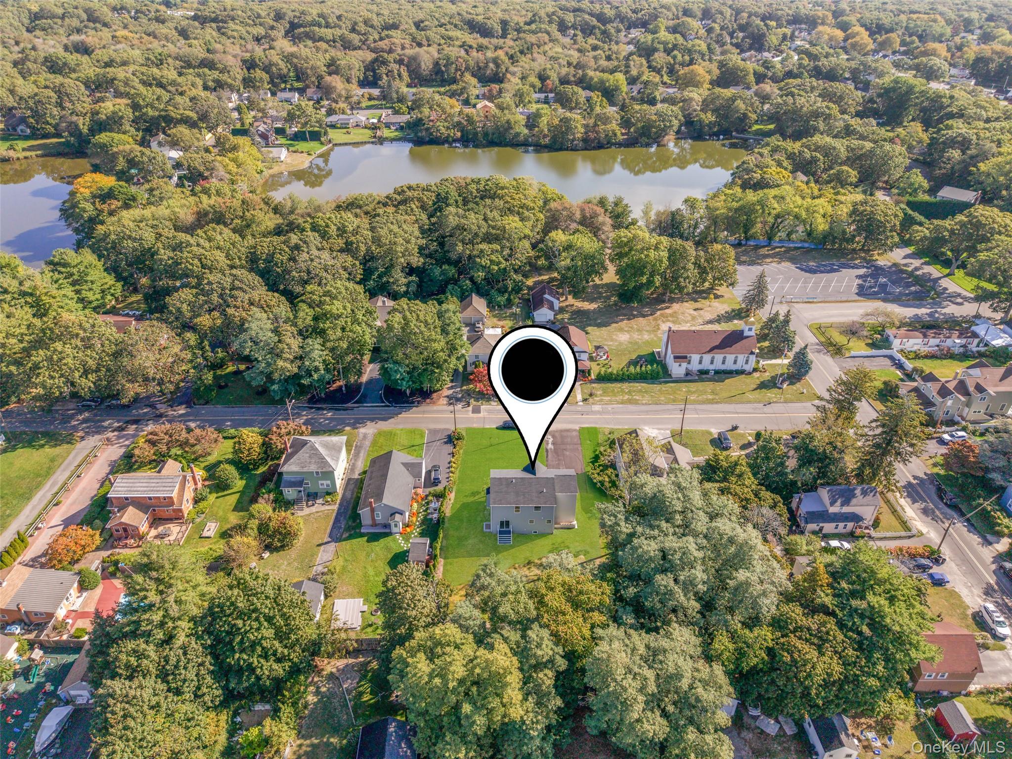 #13 photo, 817 Pondview Road, Riverhead , NY 11901