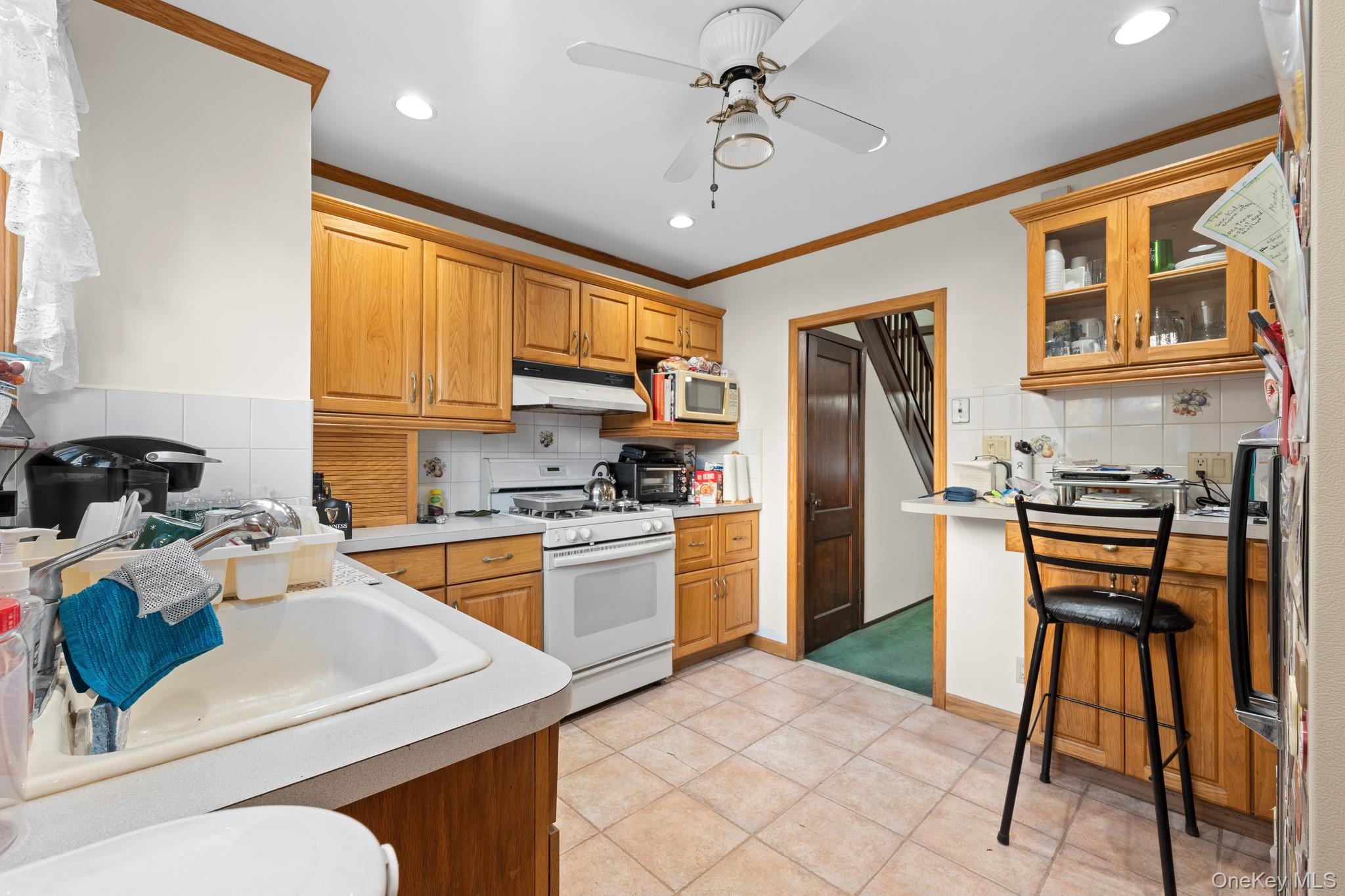 #11 photo, 77-61 79th Place, Glendale , NY 11385