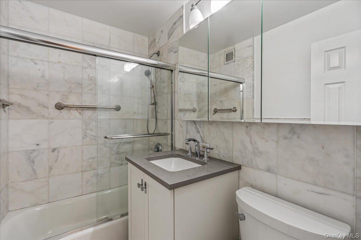 #9 photo, 18-15 215th Street, Bayside , NY 11360