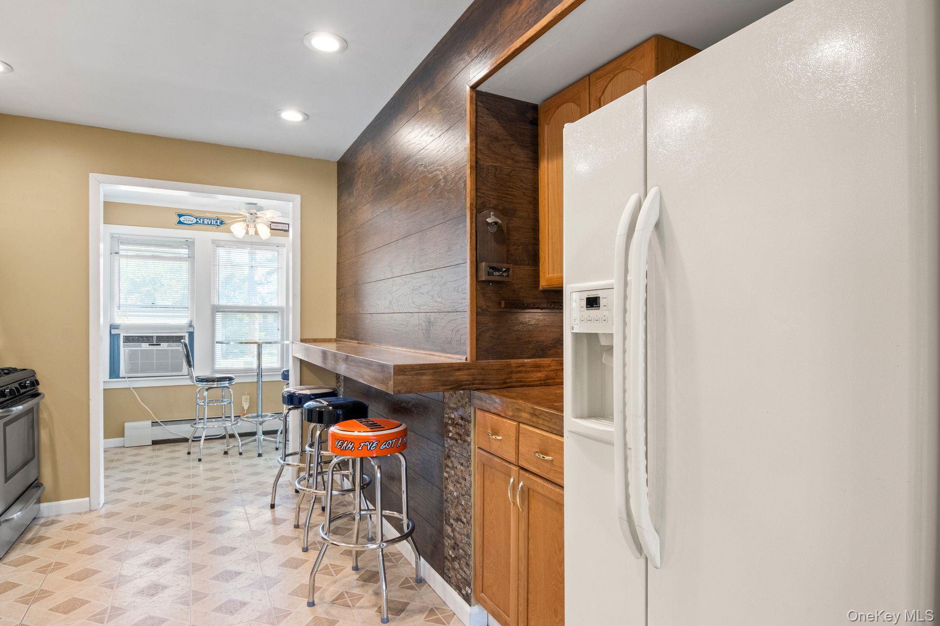 #12 photo, 1333 Richland Boulevard, Bay Shore , NY 11706