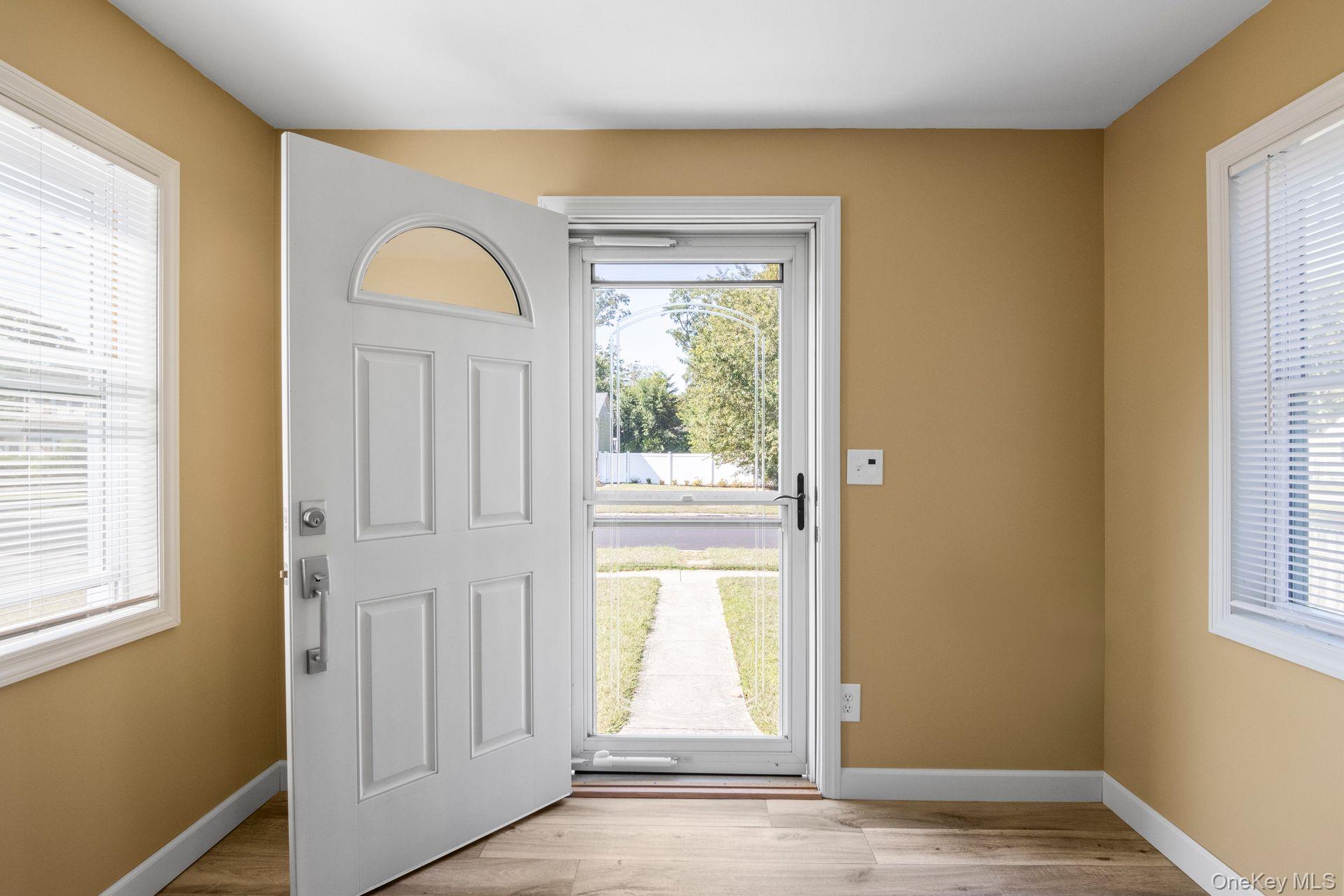 #4 photo, 1333 Richland Boulevard, Bay Shore , NY 11706