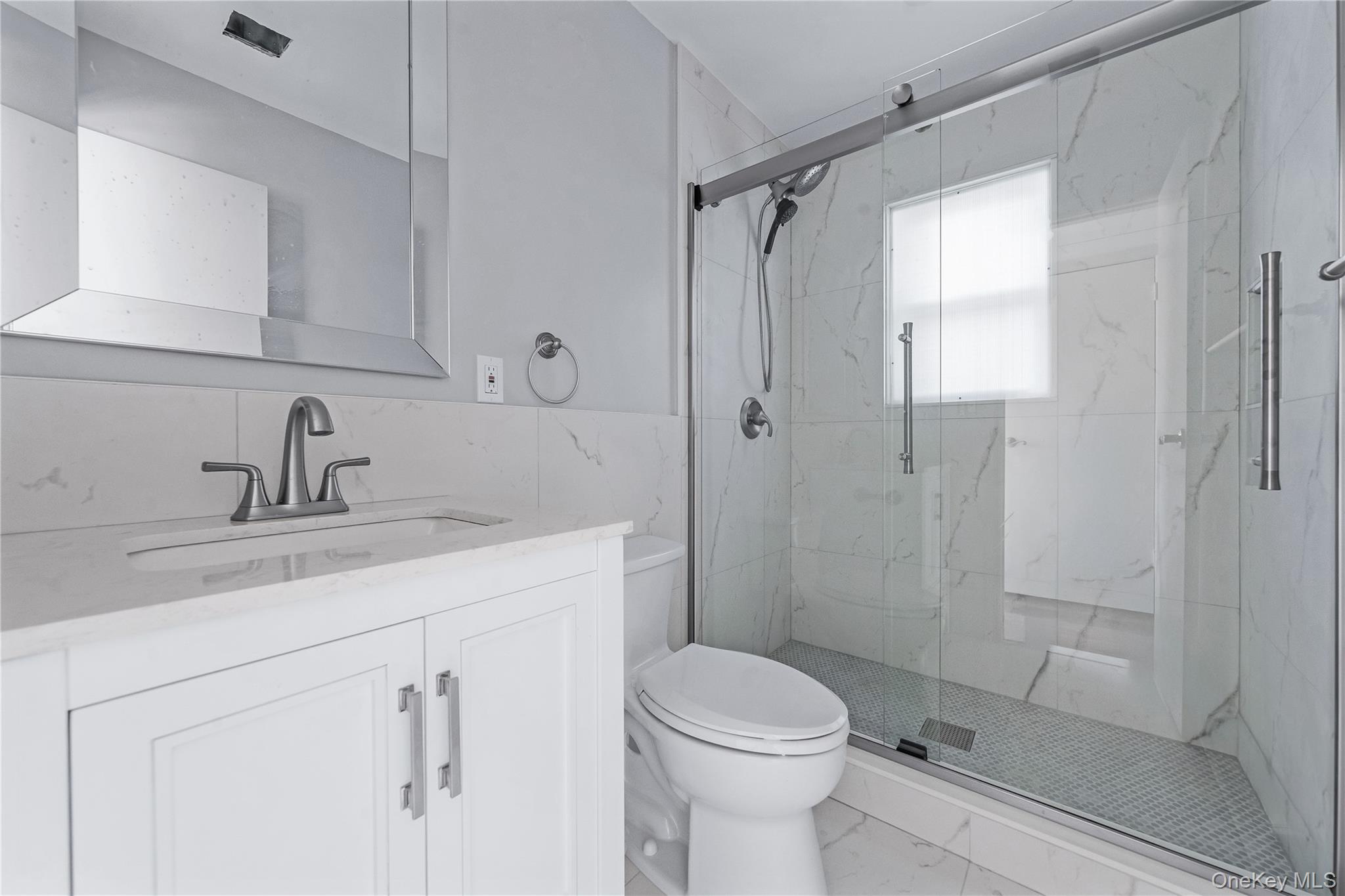 #7 photo, 1 Pequot Avenue, Port Washington , NY 11050