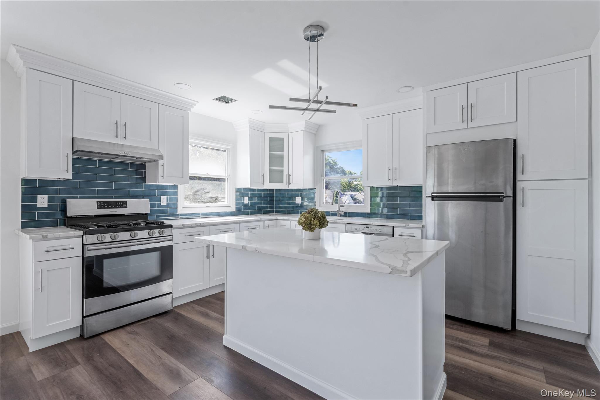 #8 photo, 1 Pequot Avenue, Port Washington , NY 11050