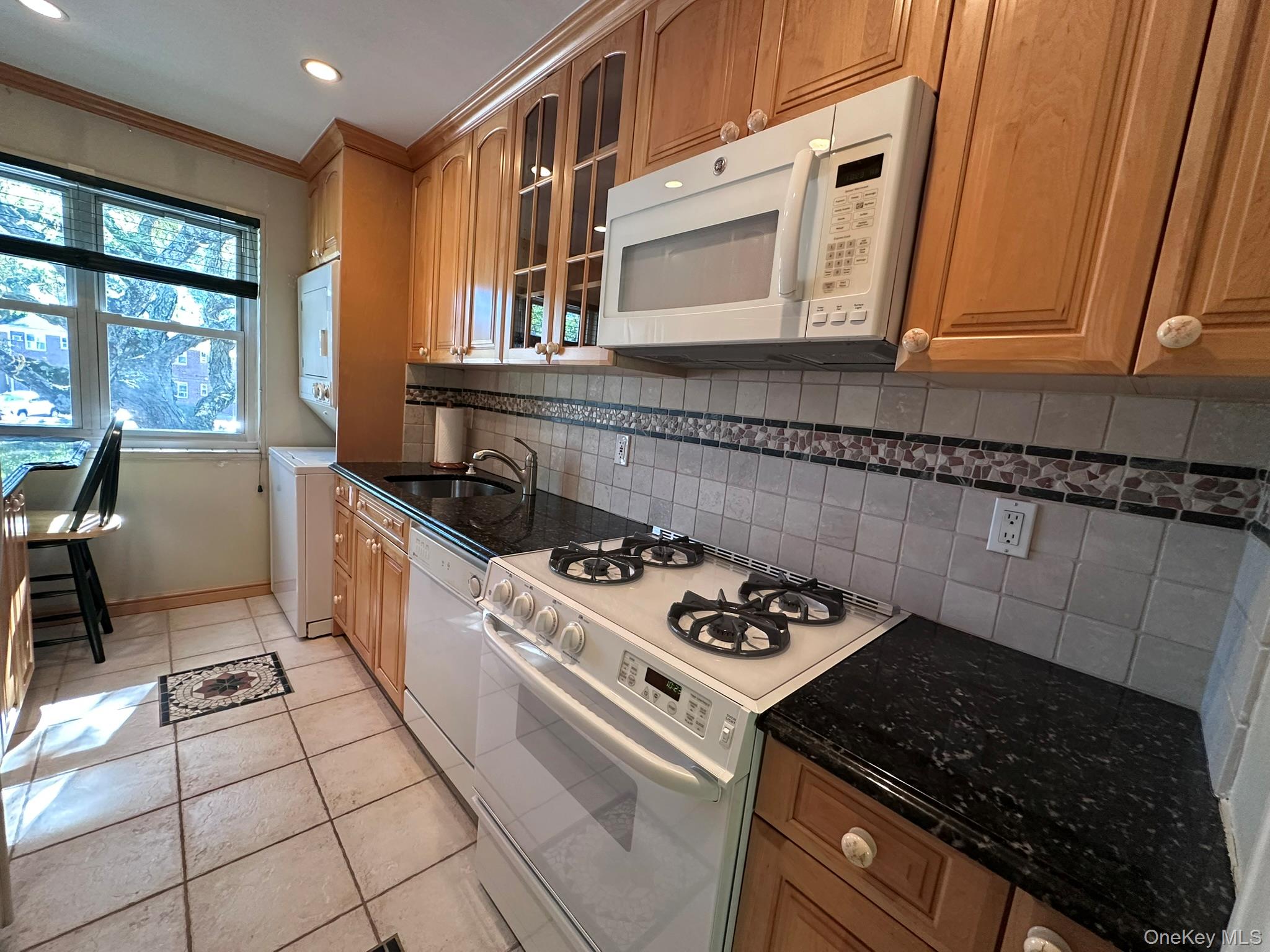 #2 photo, 15-27 212 Street, クイーンズ区 Bayside , NY 11360