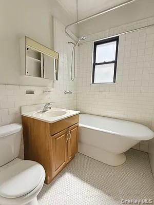 #5 photo, 23-17 Steinway Street, Astoria , NY 11105