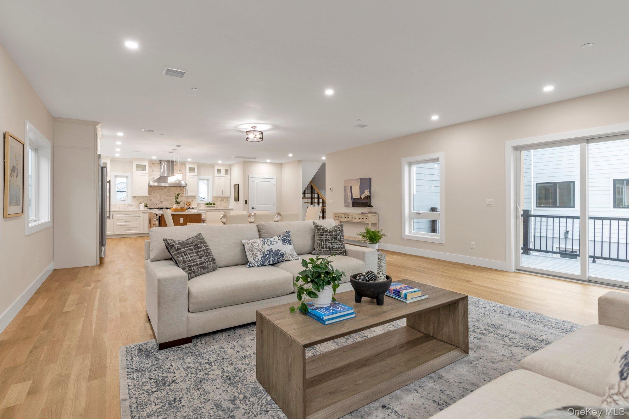 #3 photo, 64 Michigan Street, ナッソー郡 Long Beach , NY 11561