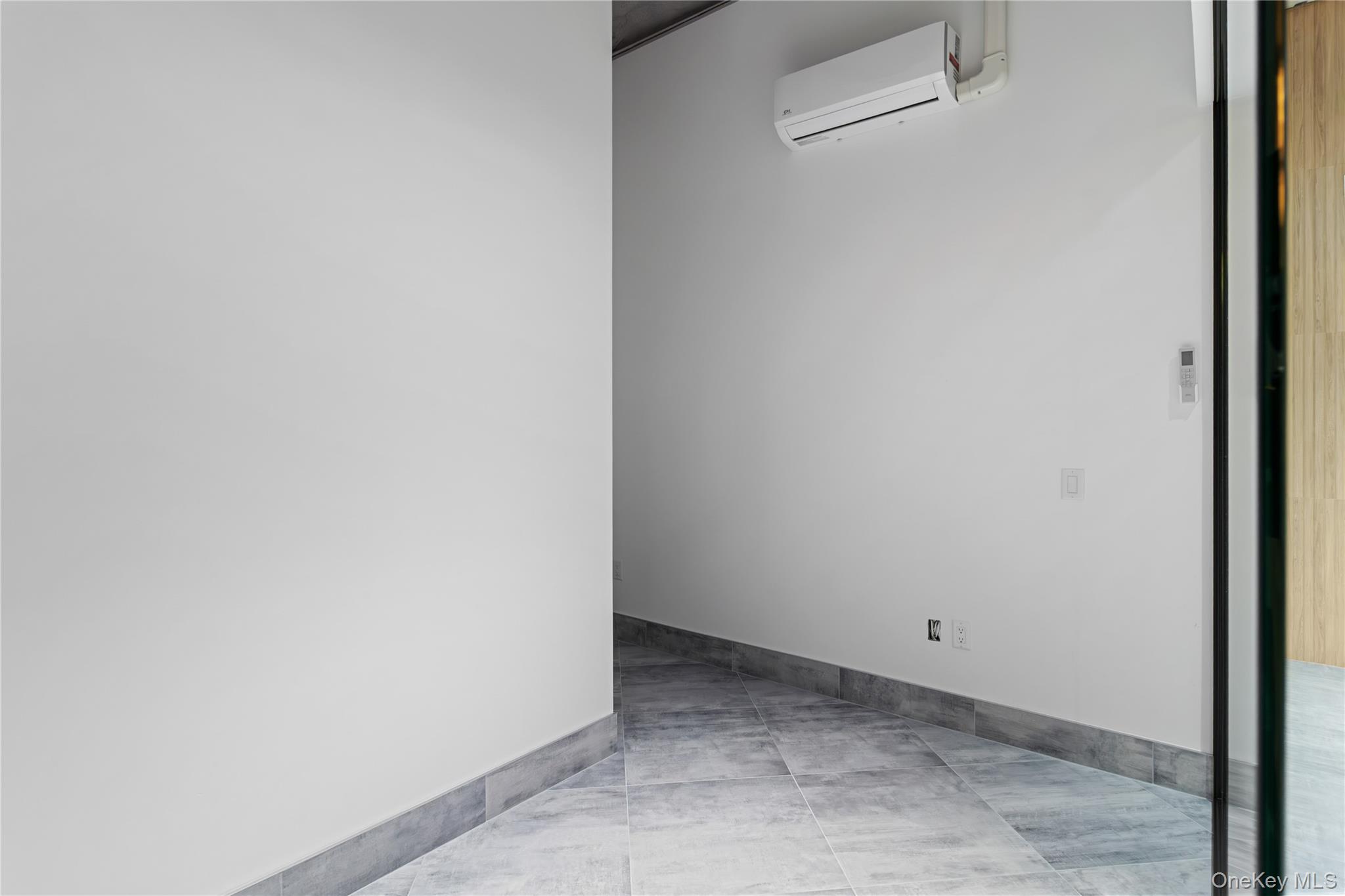 #13 photo, 1508 Stillwell Avenue, Bronx , NY 10461