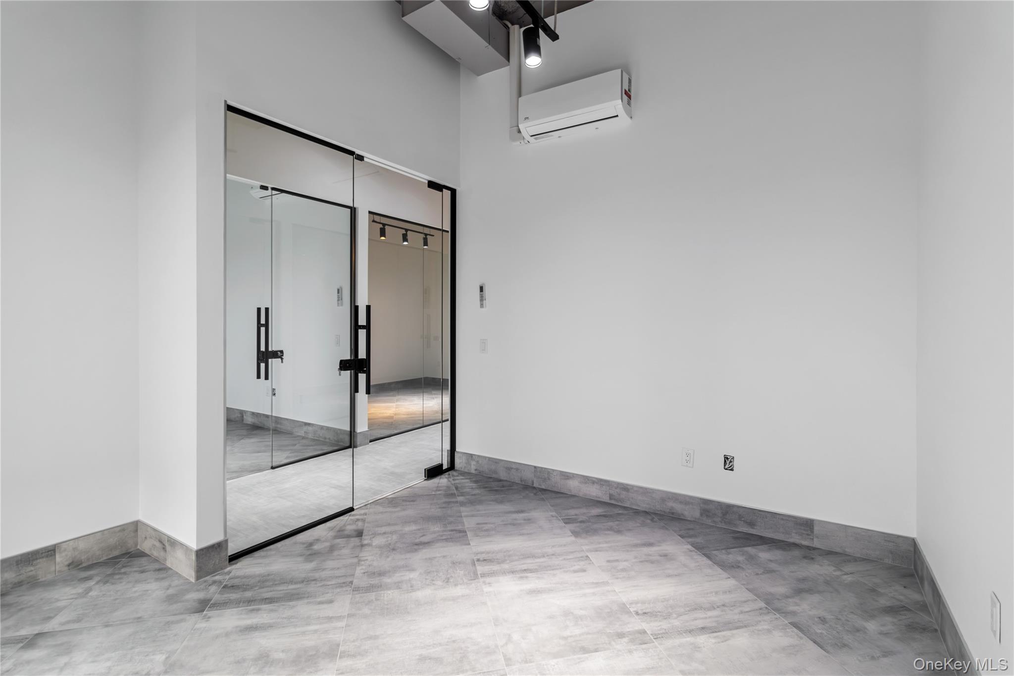 #18 photo, 1508 Stillwell Avenue, Bronx , NY 10461