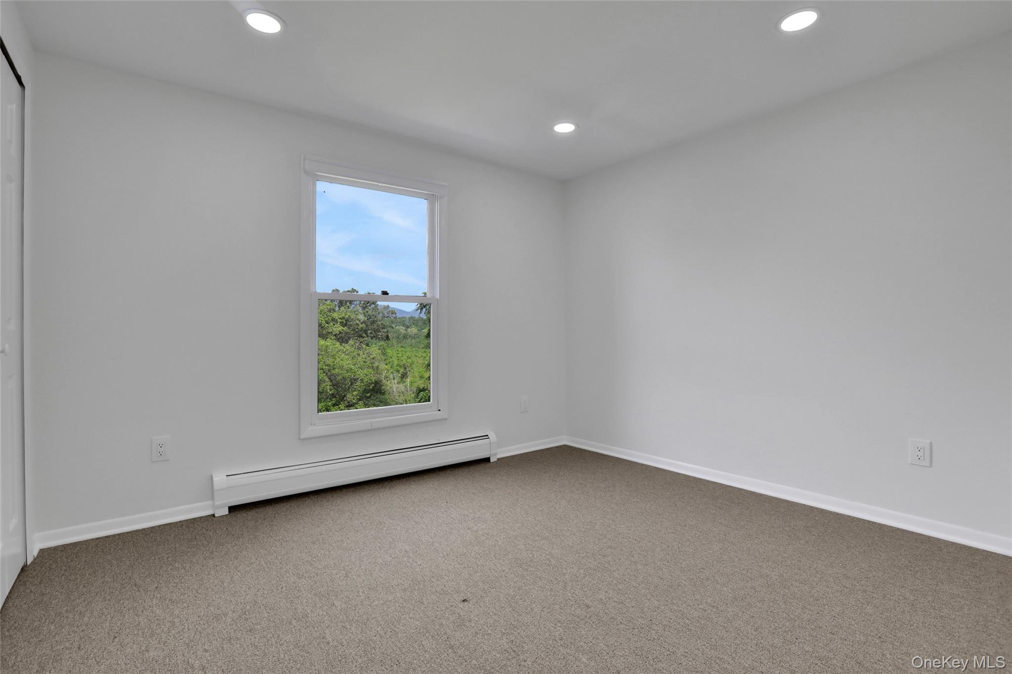 #14 photo, 4179 Route 9W, Saugerties , NY 12477