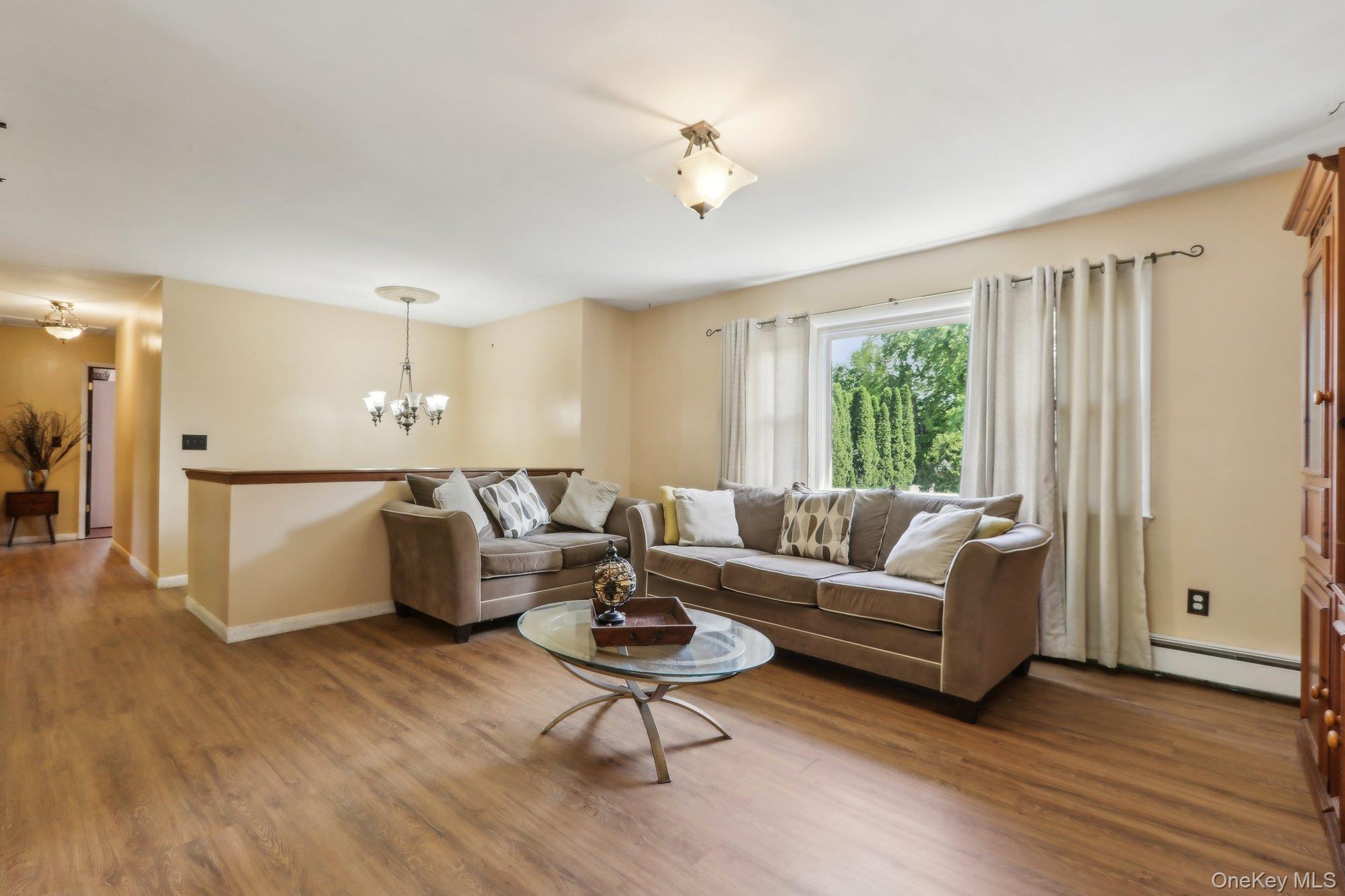 #2 photo, 76 Creamery Drive, New Windsor , NY 12553