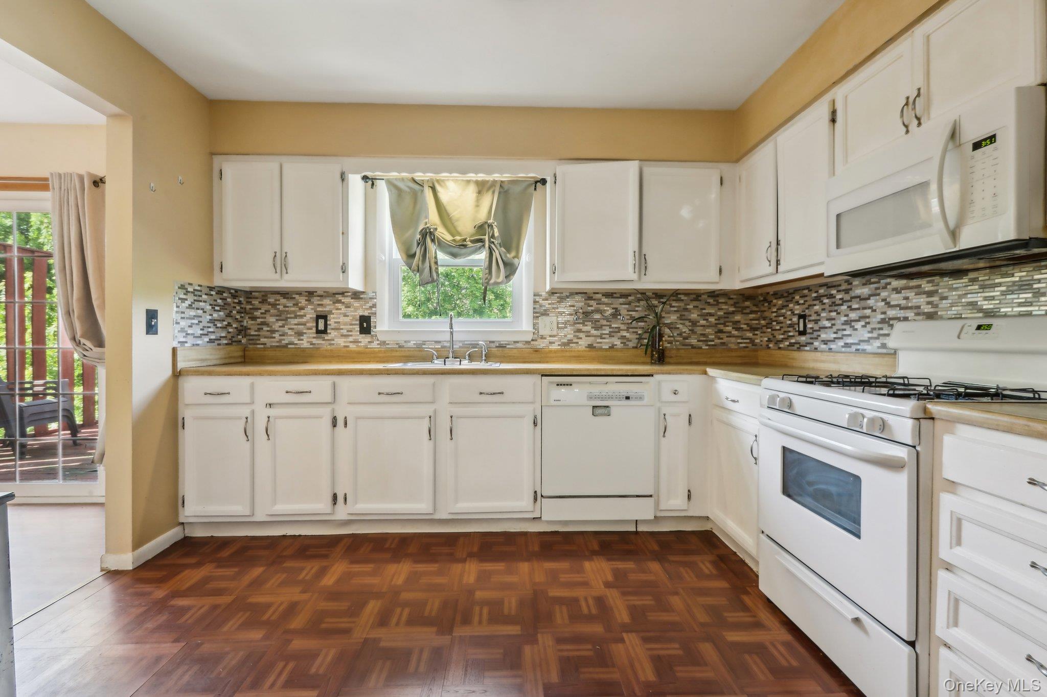 #7 photo, 76 Creamery Drive, New Windsor , NY 12553