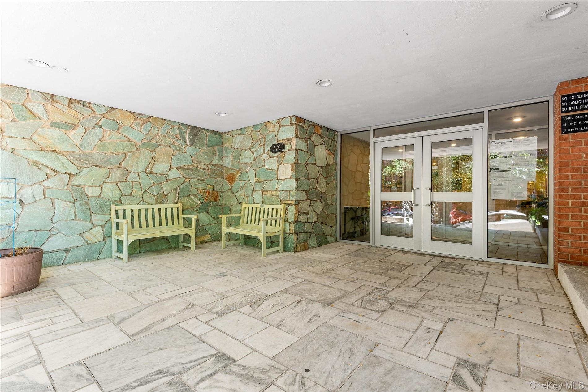 #18 photo, 579 West 215 Street, New York (Manhattan) , NY 10034