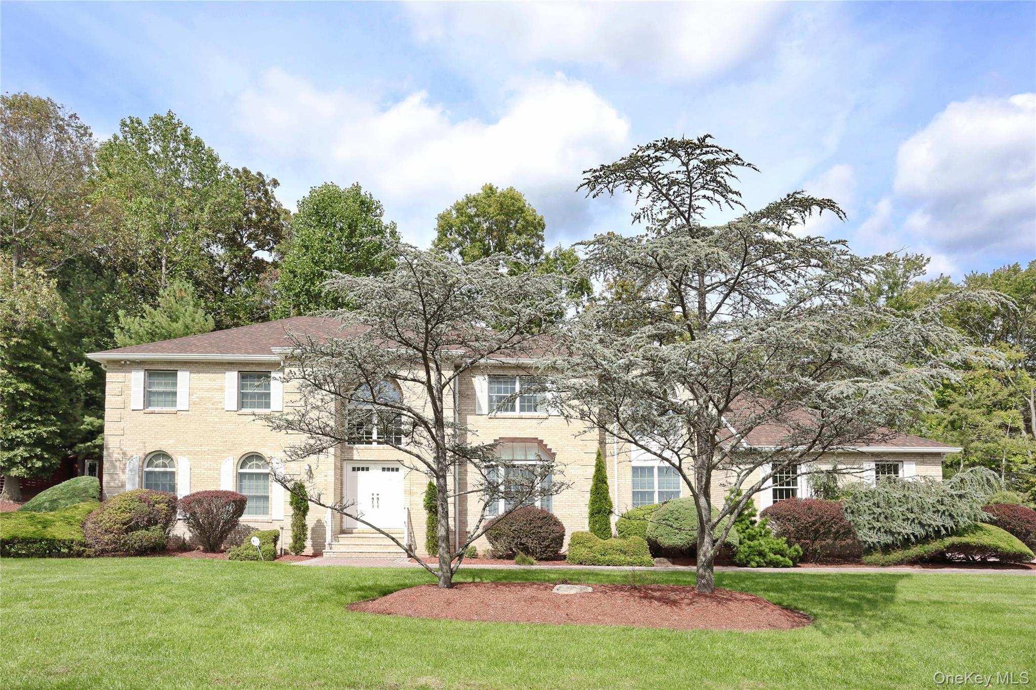 #1 photo, 8 Ronwood Road, Chestnut Ridge , NY 10977