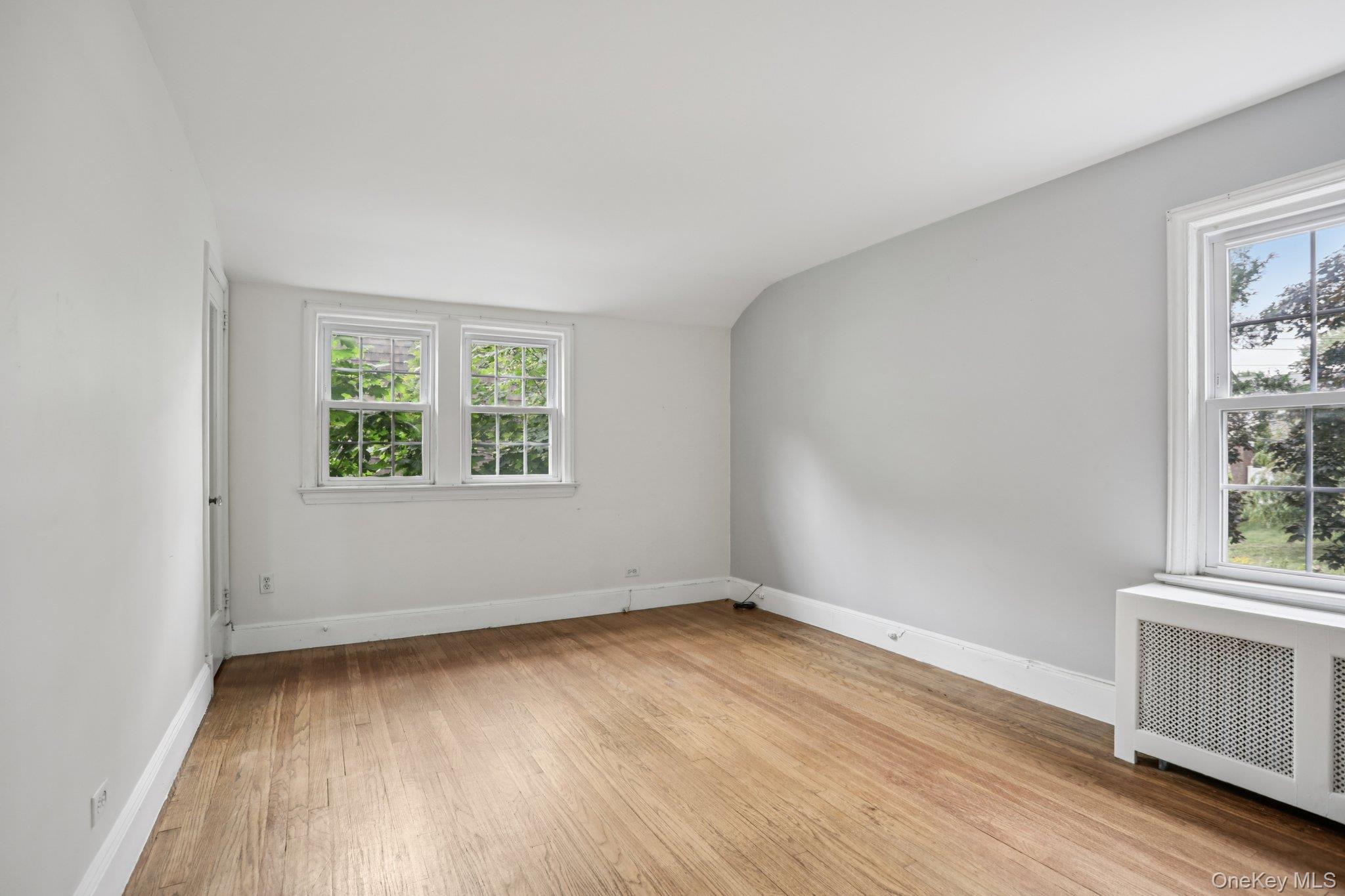 #20 photo, 50 Emmett Place, Yonkers , NY 10703