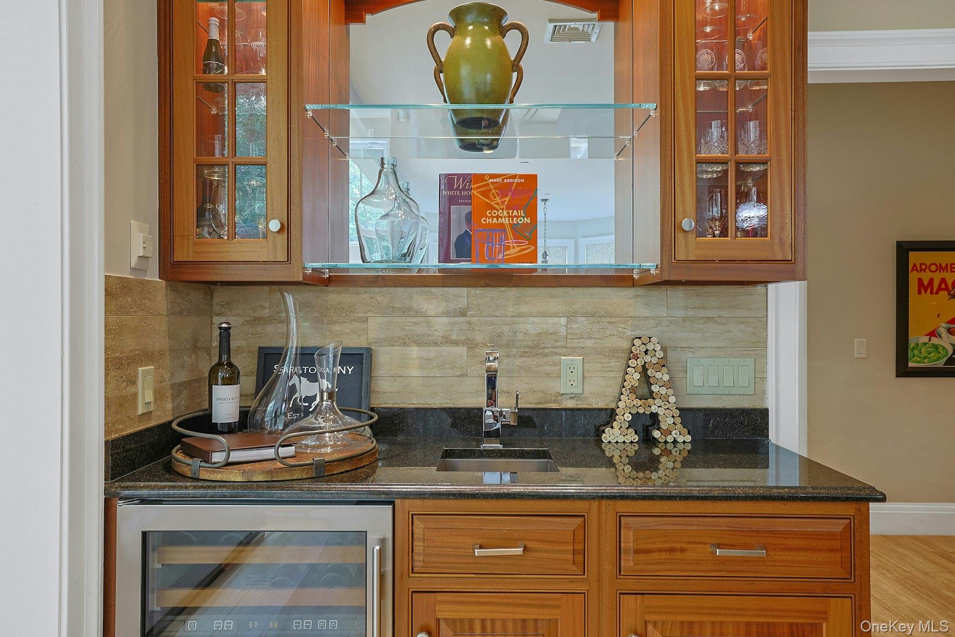 #11 photo, 27 Dearman Close, Irvington , NY 10533