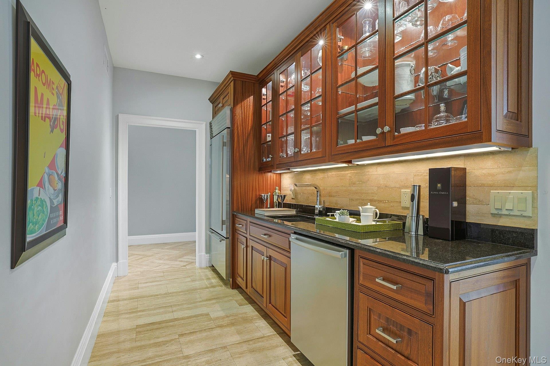 #16 photo, 27 Dearman Close, Irvington , NY 10533