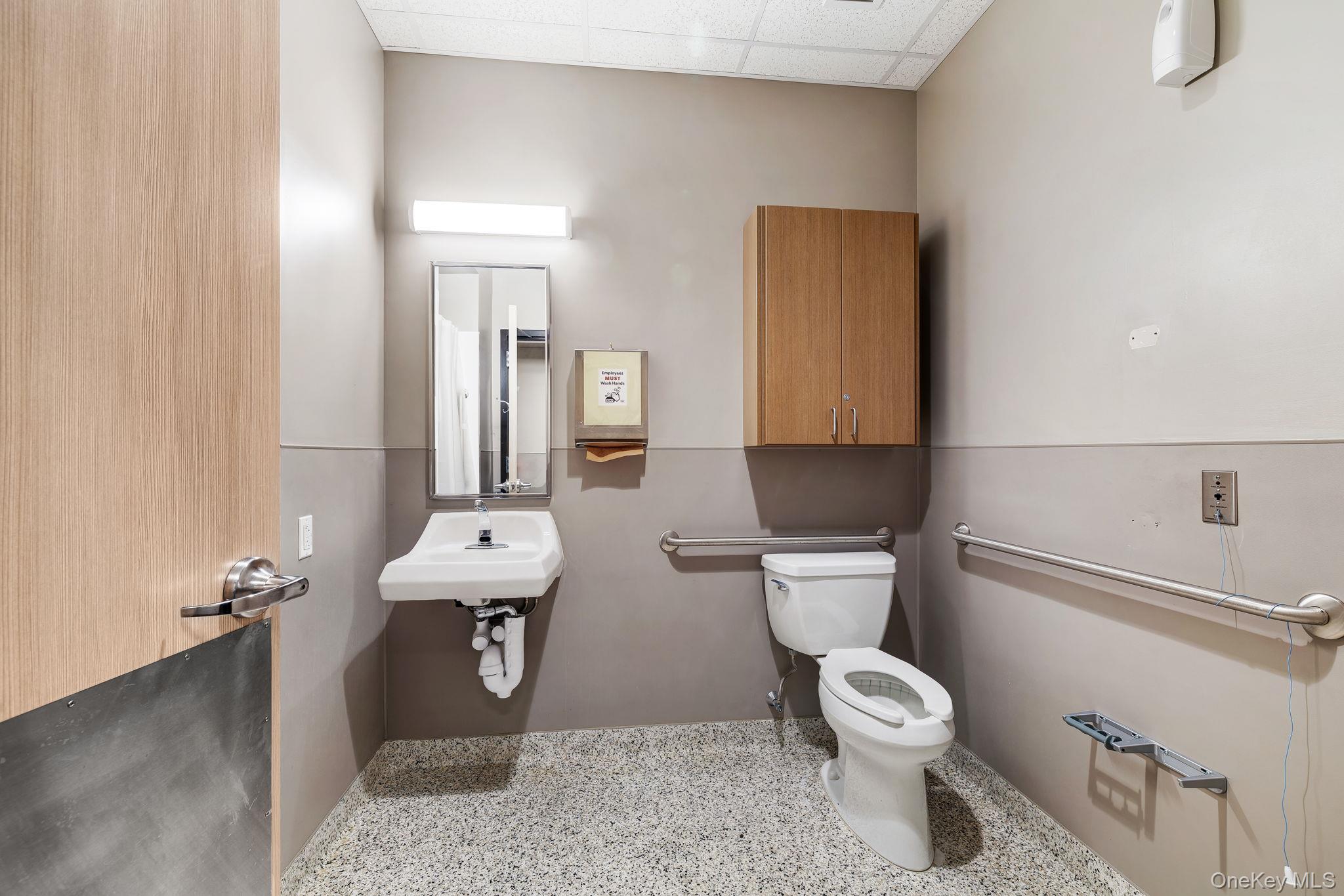 #15 photo, 982 Main Street, Fishkill , NY 12524