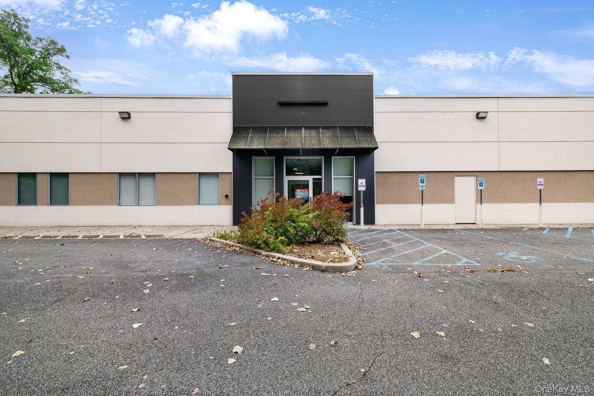 #17 photo, 982 Main Street, Fishkill , NY 12524