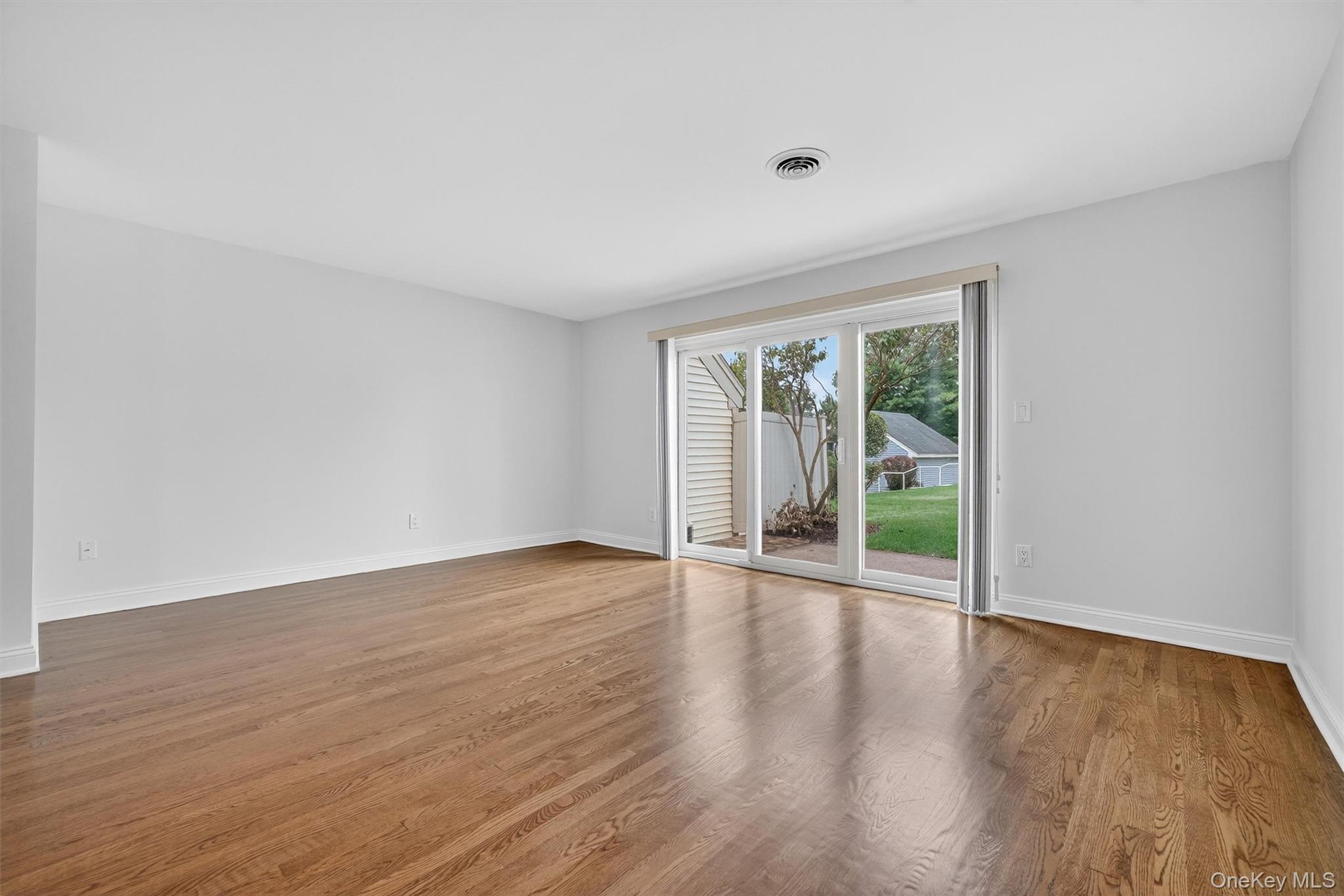 #9 photo, 204 Stoneway Lane, Peekskill , NY 10566