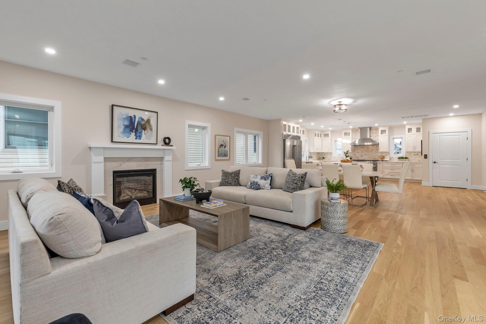 #3 photo, 68 Michigan Street, ナッソー郡 Long Beach , NY 11561