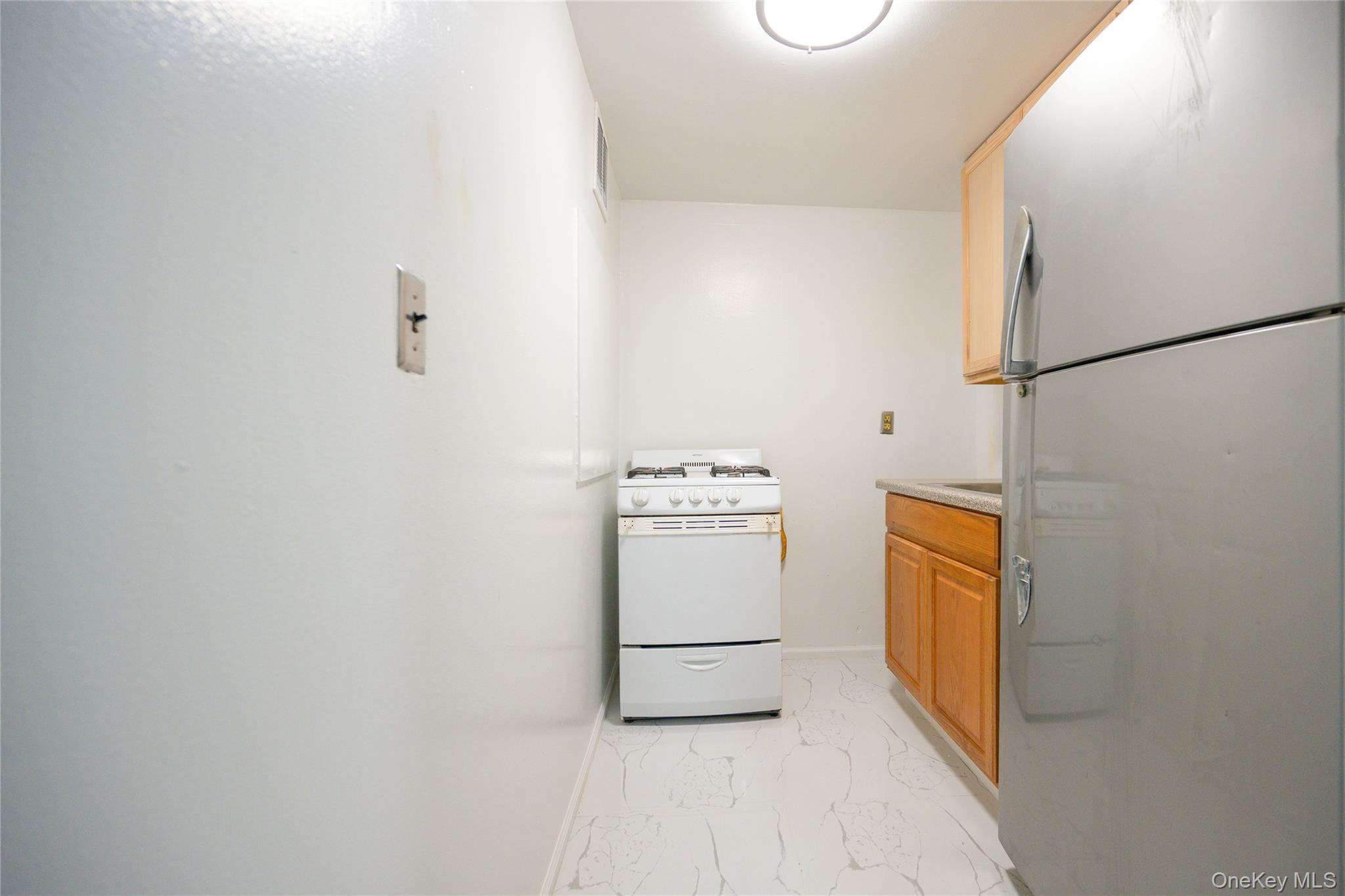 #8 photo, 53-37 97 Street, クイーンズ区 Corona , NY 11368