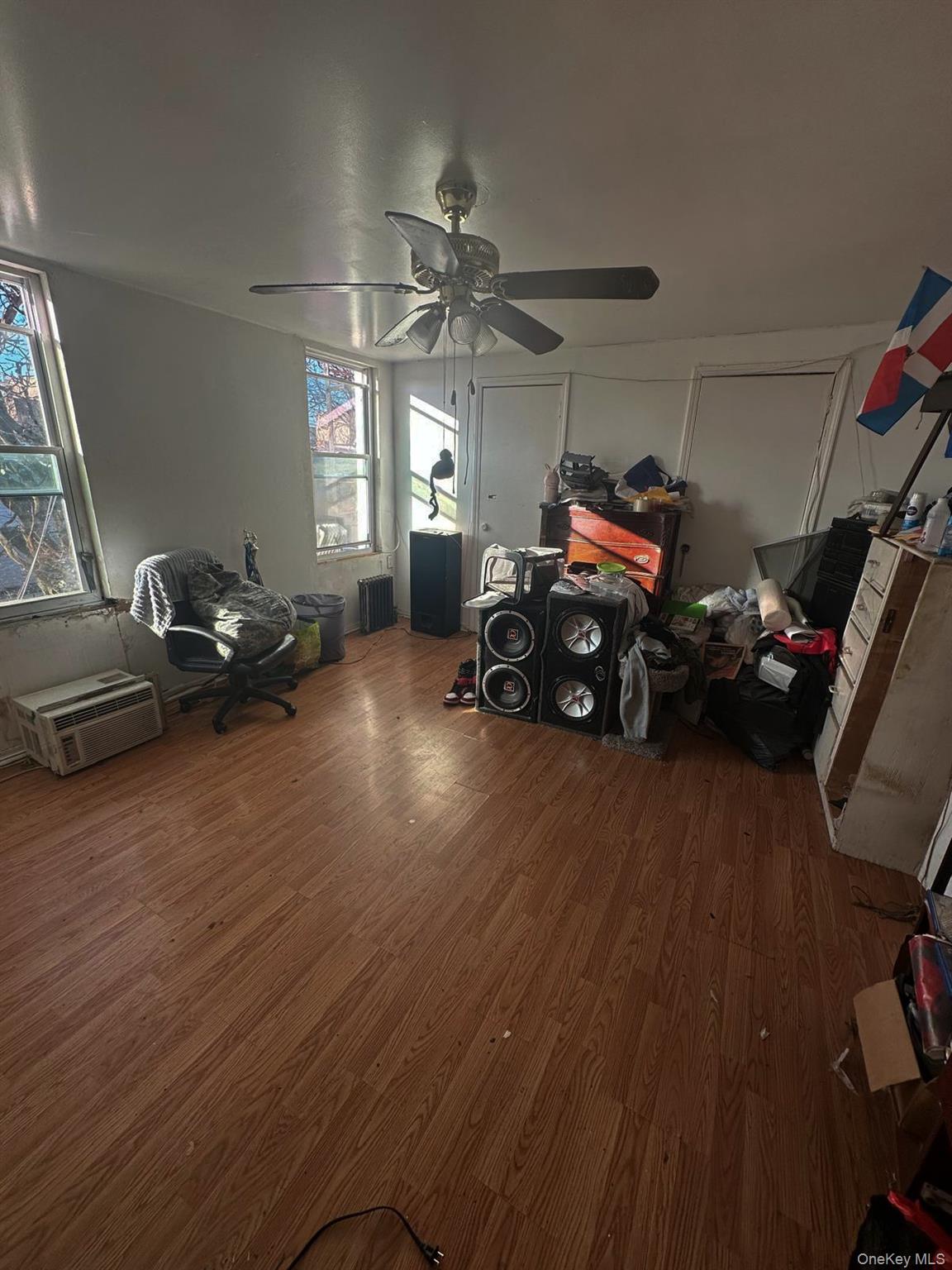 #20 photo, 33-30 109th Street, クイーンズ区 Corona , NY 11368