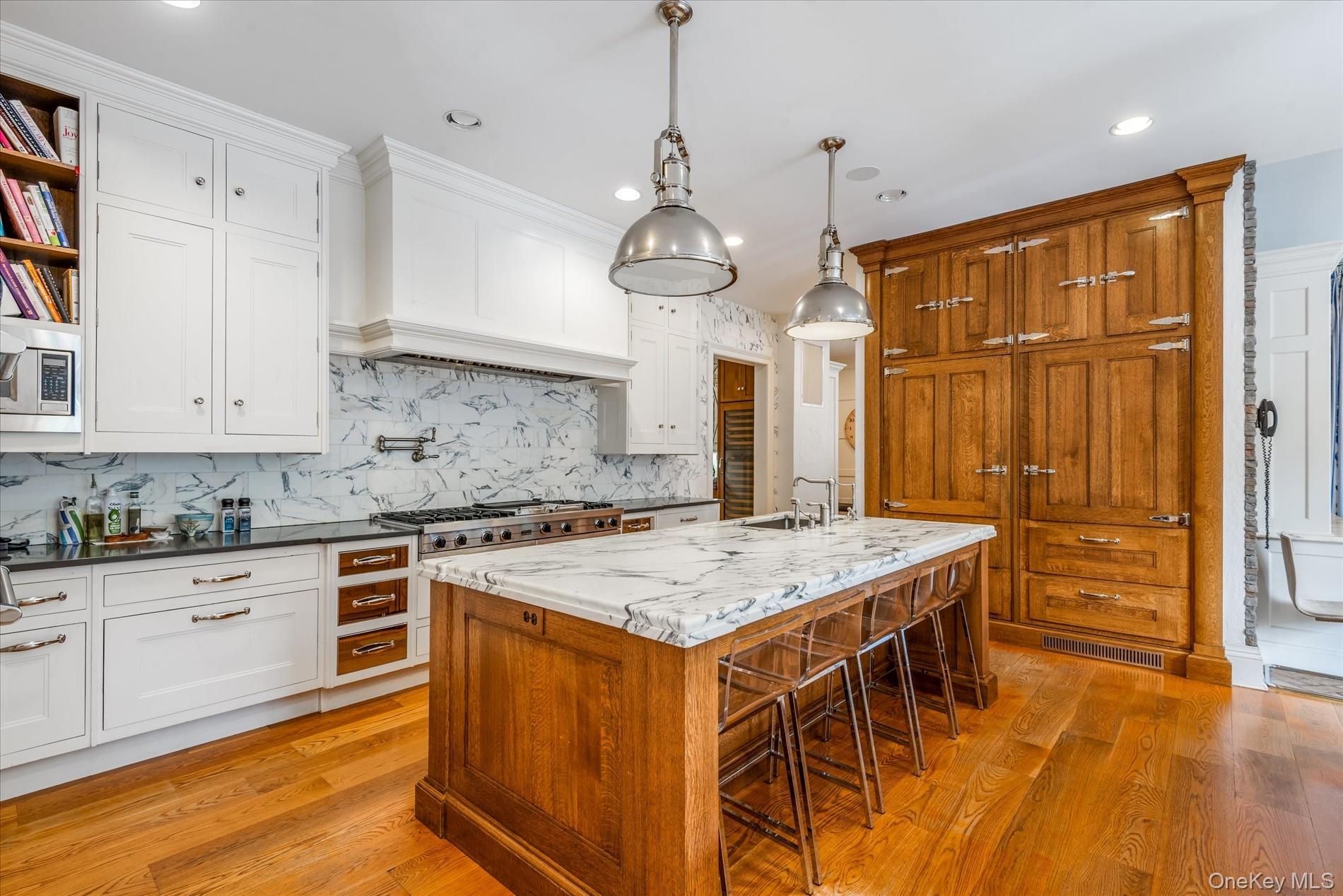 #19 photo, 32 Old Mill Road, Great Neck , NY 11023