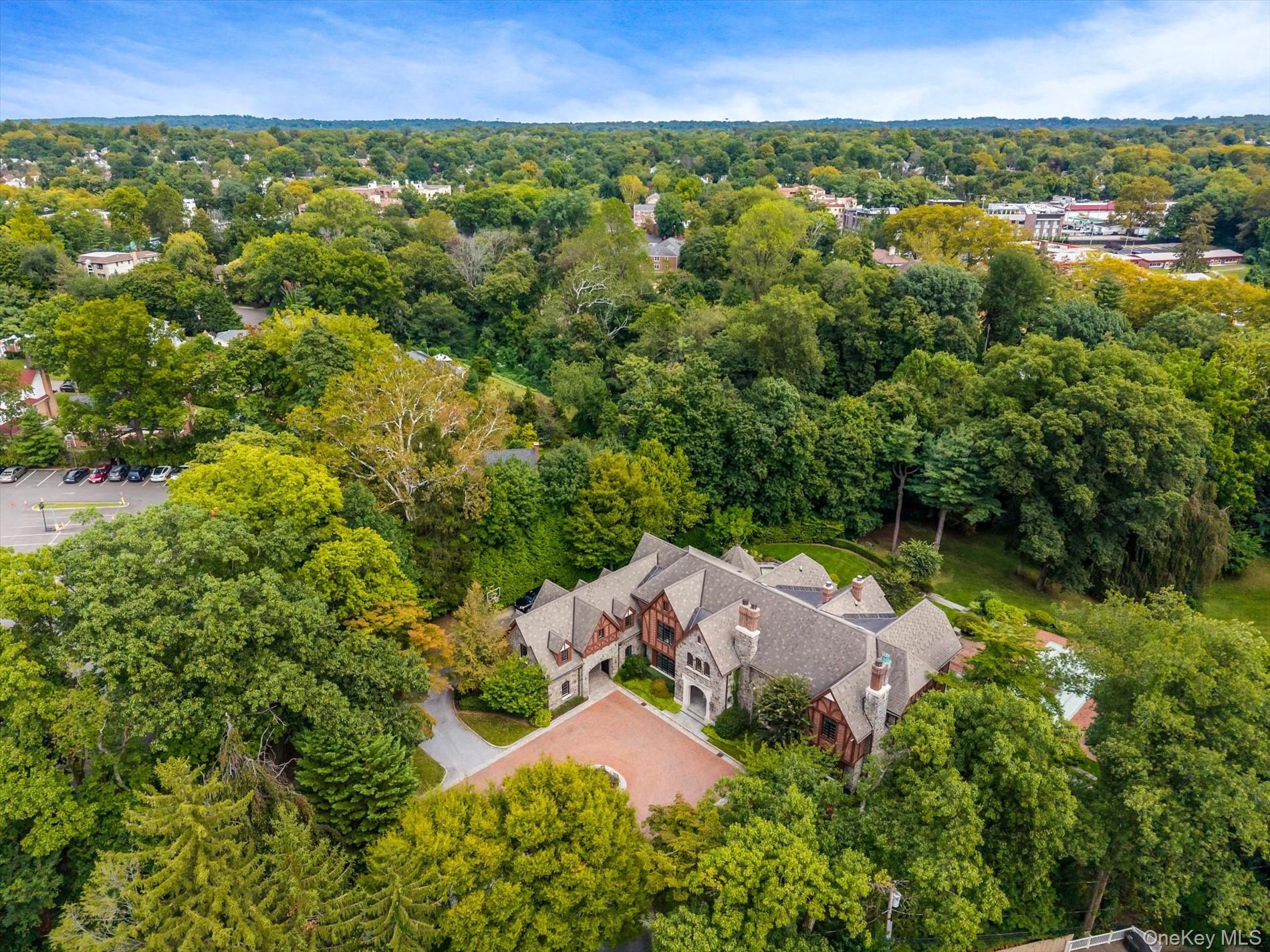 #3 photo, 32 Old Mill Road, Great Neck , NY 11023