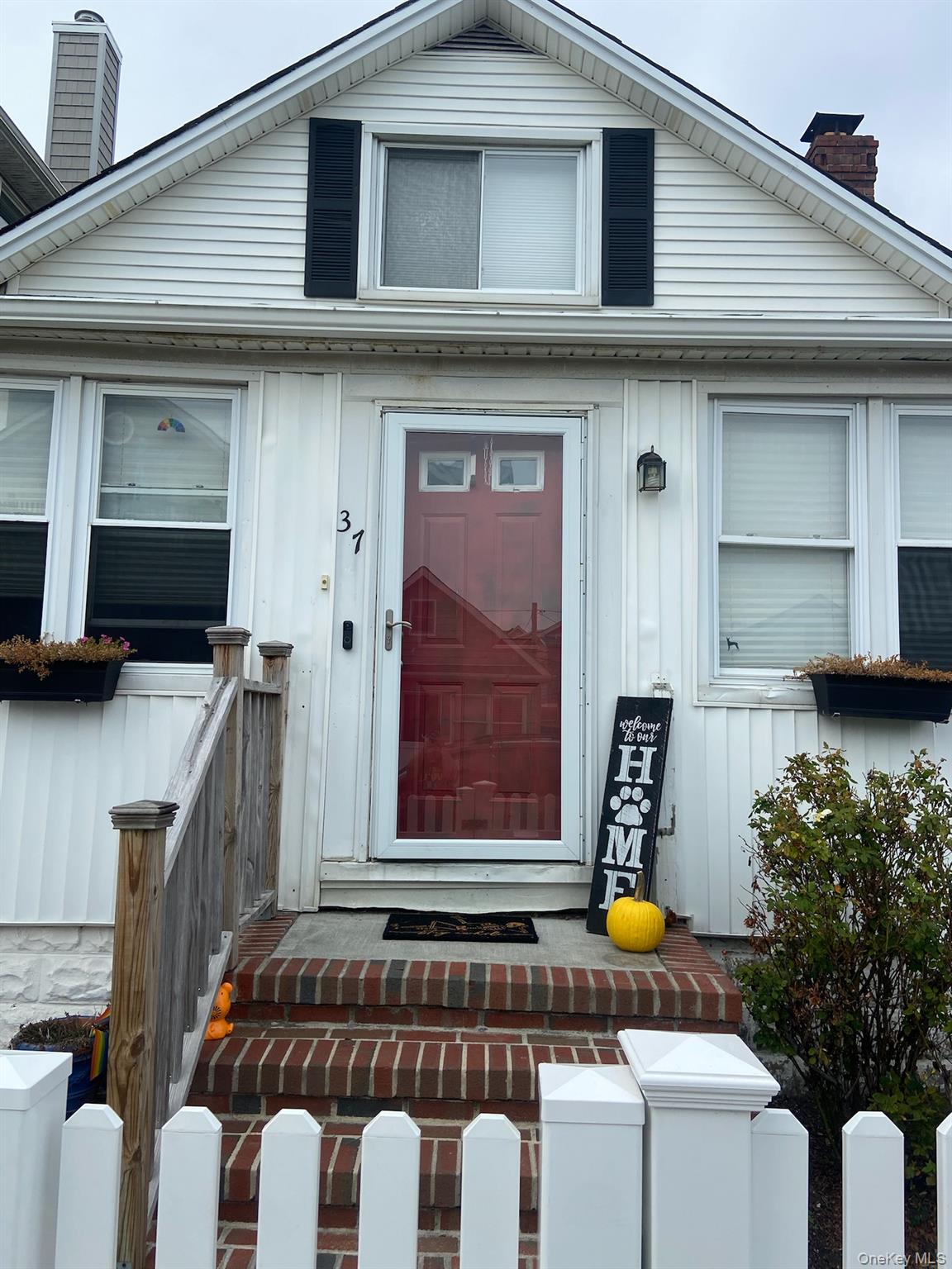 #1 photo, 37 Minnesota Avenue, नासाउ काउंटी Lido Beach , NY 11561